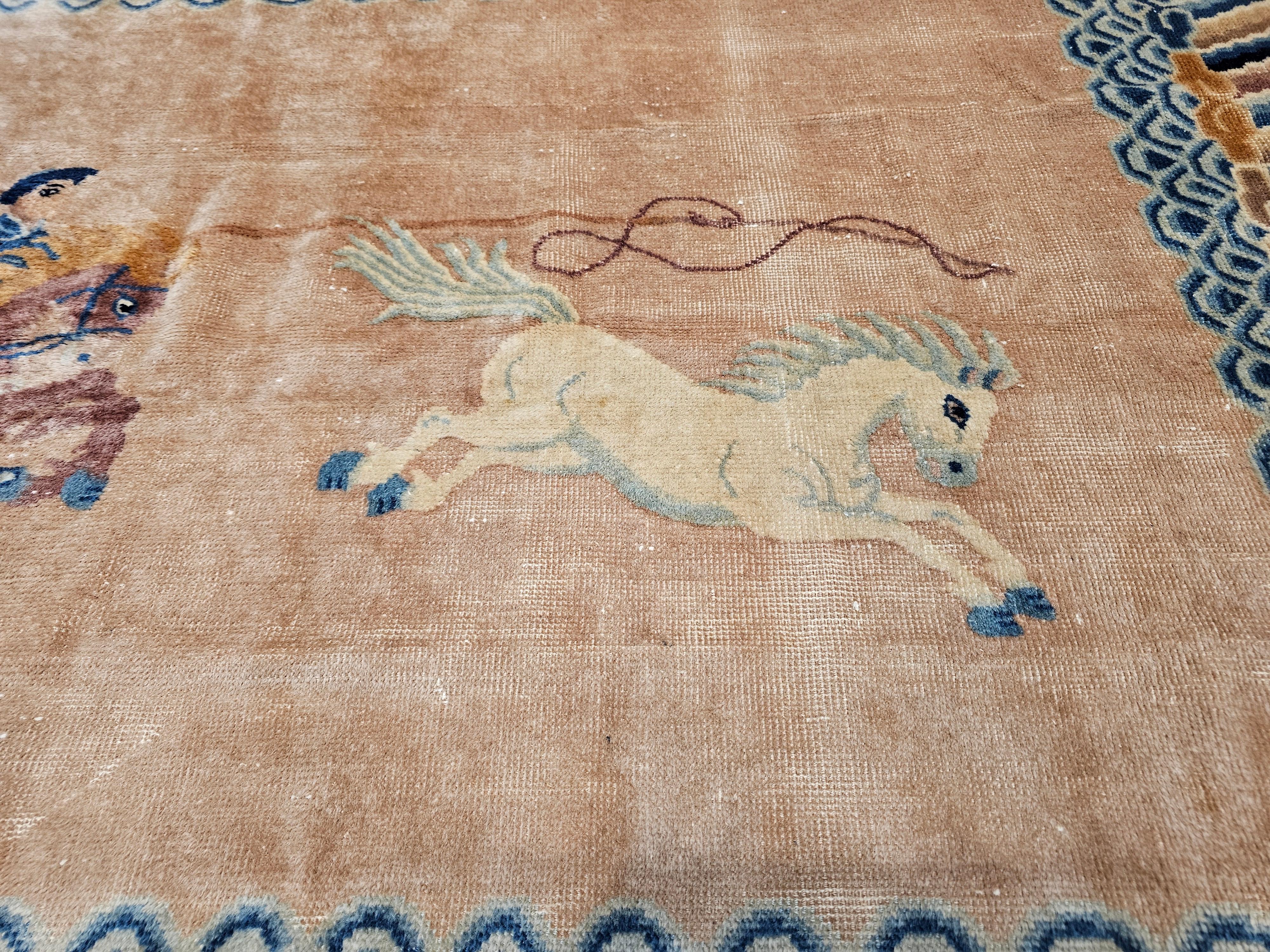Chinesischer, malerischer Vintage-Teppich mit Reiter, Reiter und Wildpferd-Szene, Vintage im Angebot 1