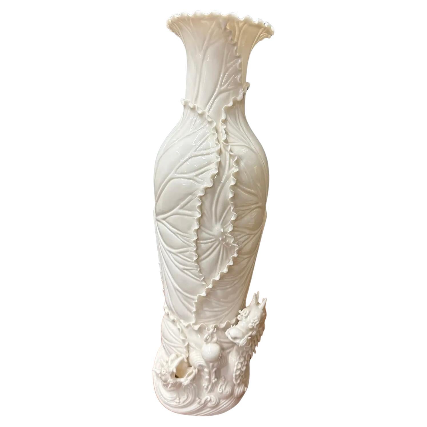 Vintage Porcelaine Blanc De Chine Vase Dragon