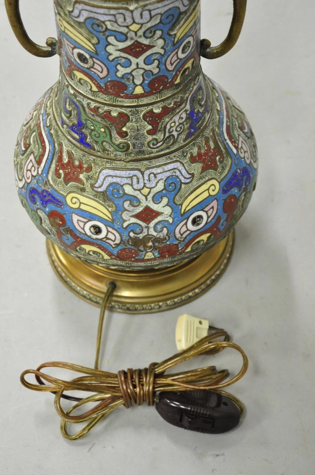 Vintage Chinesisch Porzellan Emaille Bronze Cloisonne Champleve Vase Tischlampe im Angebot 4