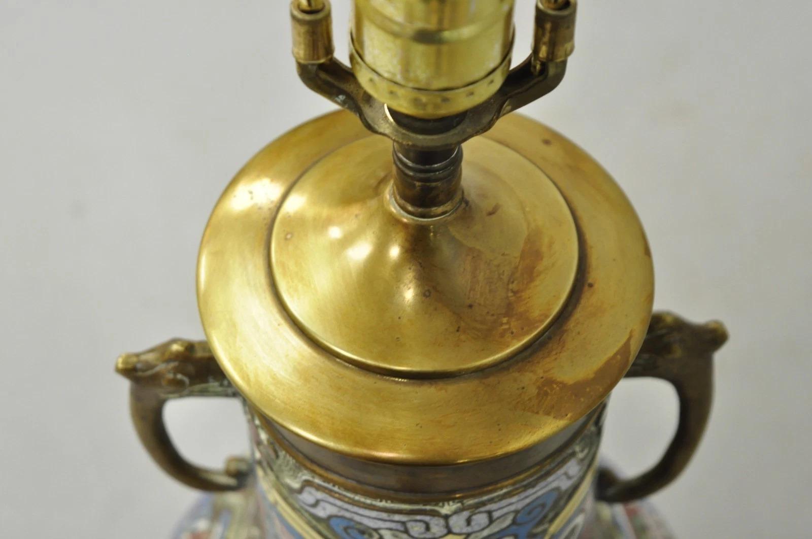 Vintage Chinesisch Porzellan Emaille Bronze Cloisonne Champleve Vase Tischlampe im Zustand „Gut“ im Angebot in Philadelphia, PA