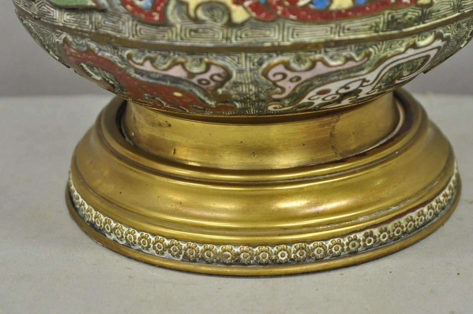 Vintage Chinesisch Porzellan Emaille Bronze Cloisonne Champleve Vase Tischlampe im Angebot 2