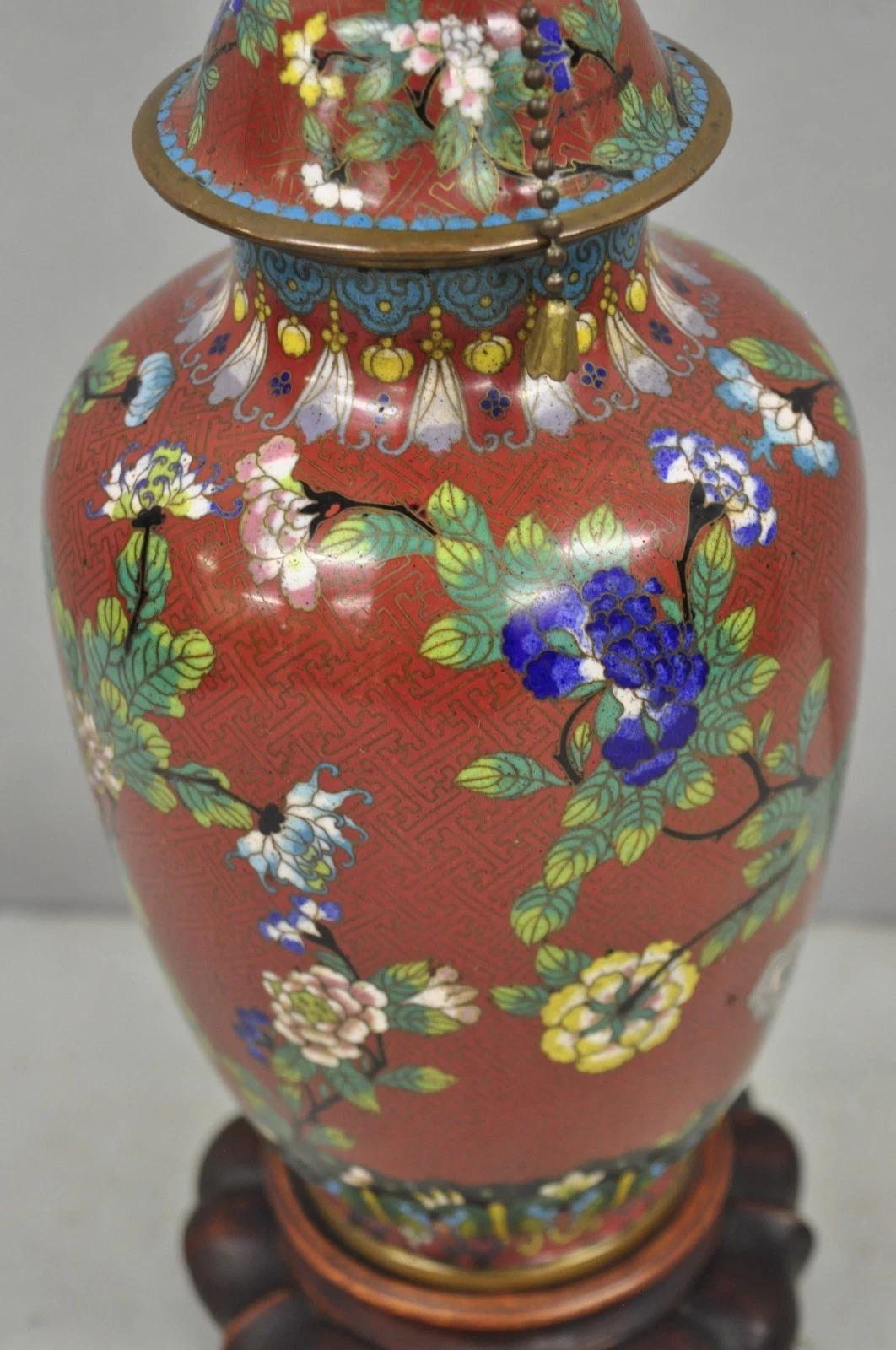 Chinoiserie Vintage Chinese Porcelain Enamel Bronze Red Cloisonne Champleve Vase Table Lamp For Sale