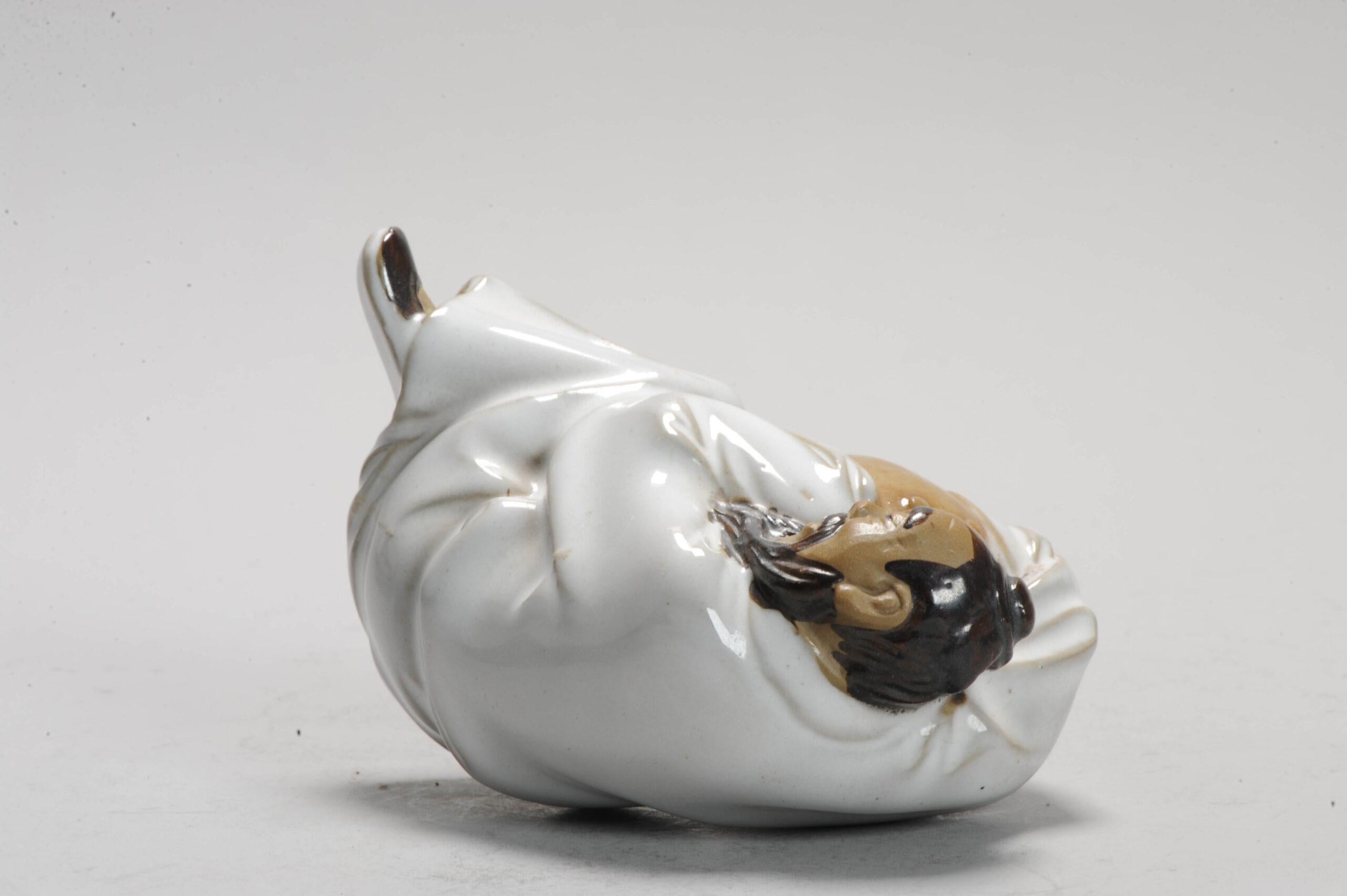Graziosa figura cinese Shiwan Li Bai. Risalgono agli anni '80 o '90.

Informazioni aggiuntive:
Materiale: Porcellana e ceramica
Regione di origine: Cina
Tipo di decorazione / Colore: Policromo
Periodo: 20° secolo
Periodo della dinastia cinese: PRoC
