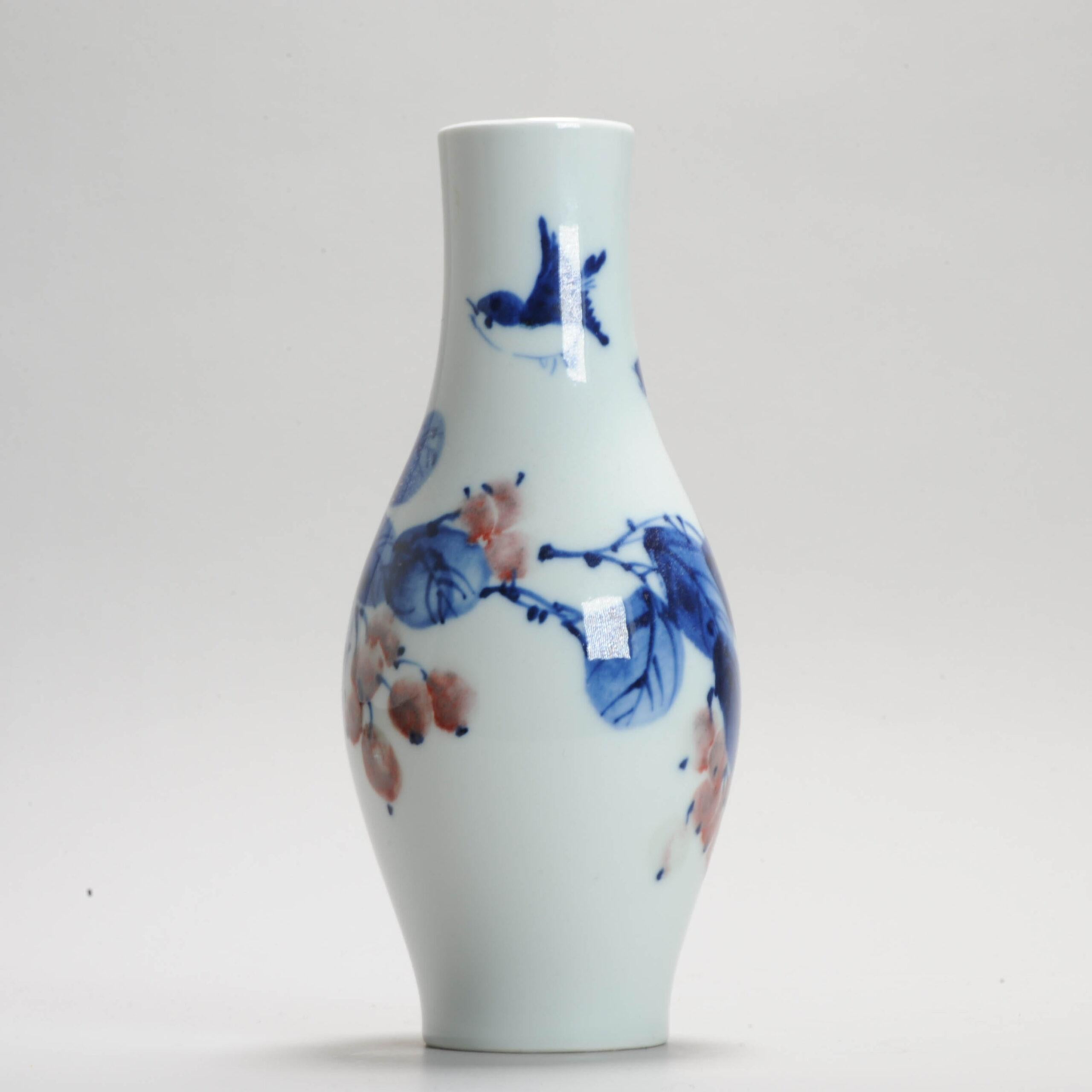 Vaso di porcellana cinese d'epoca PROC Liling Flower Bird, sottosmalto, 20° secolo In condizioni buone in vendita a Amsterdam, Noord Holland
