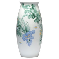 Jarrón de porcelana china vintage Proc Liling Flores e insectos bajo vidriado