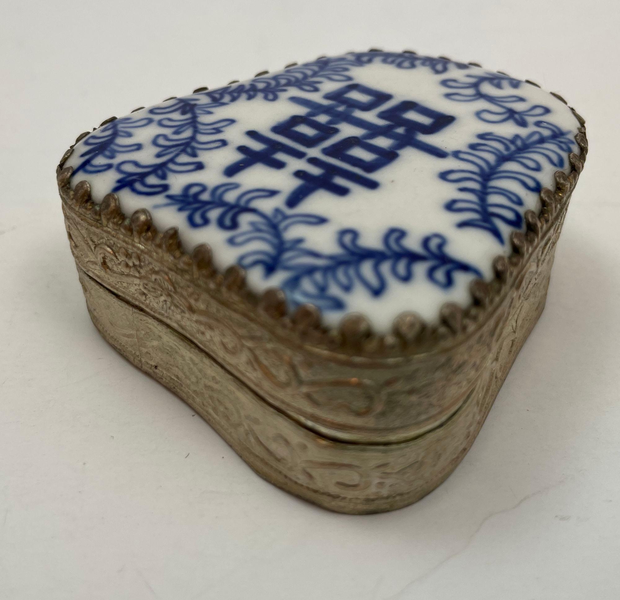 20th Century Vintage Chinese Porcelain Shard Box Oriental Decorative Nickel Silver For Sale
