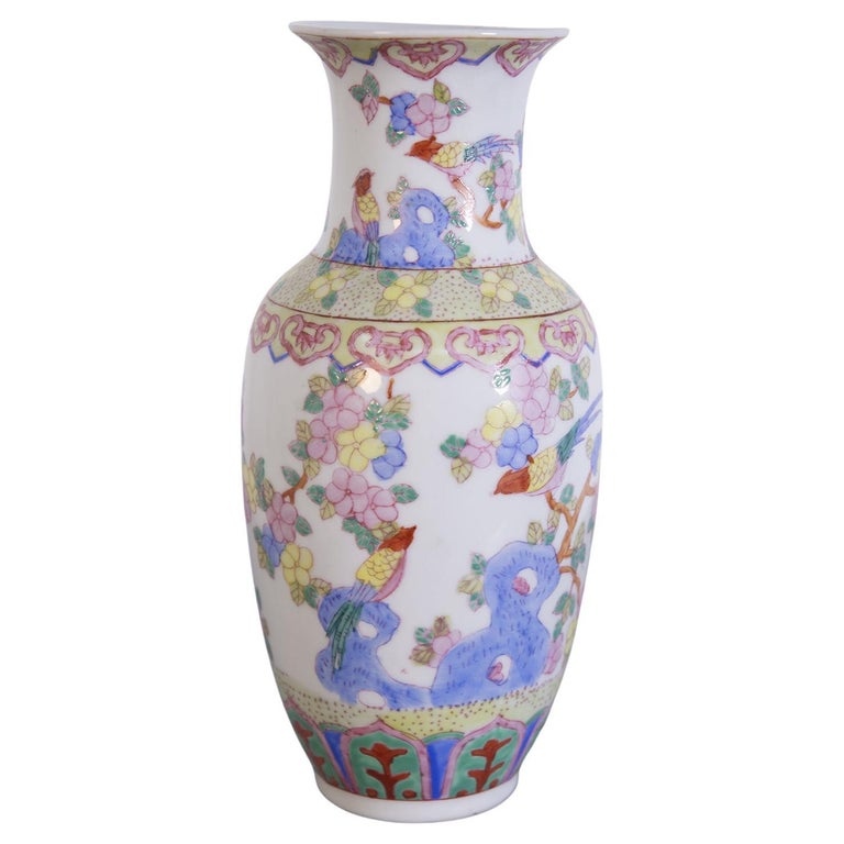 Vintage Chinese Porcelain Vase Hand Painted For Sale at 1stDibs