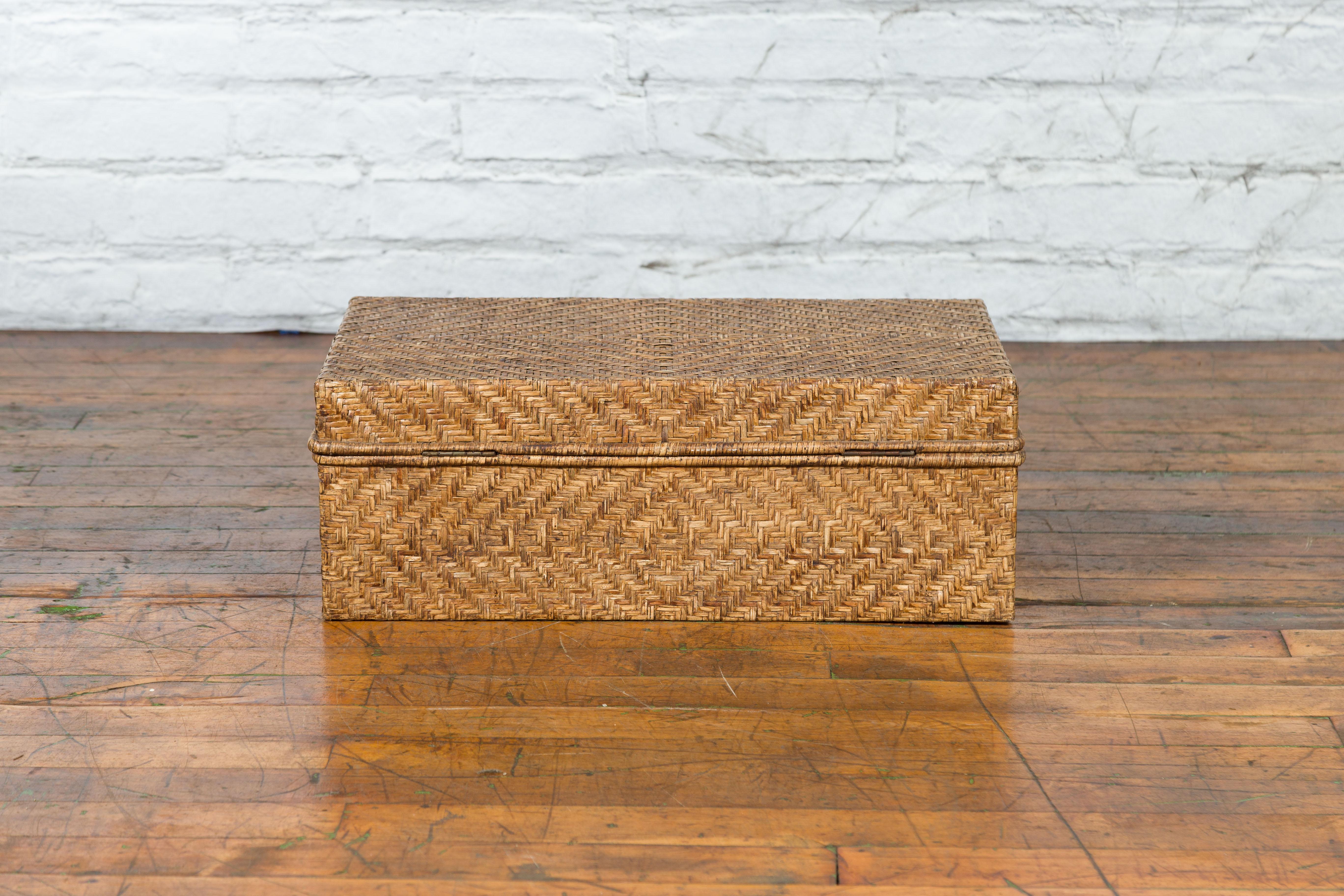 Vintage Chinese Rattan over Wood Rectangular Box or Low Side Table For Sale 7