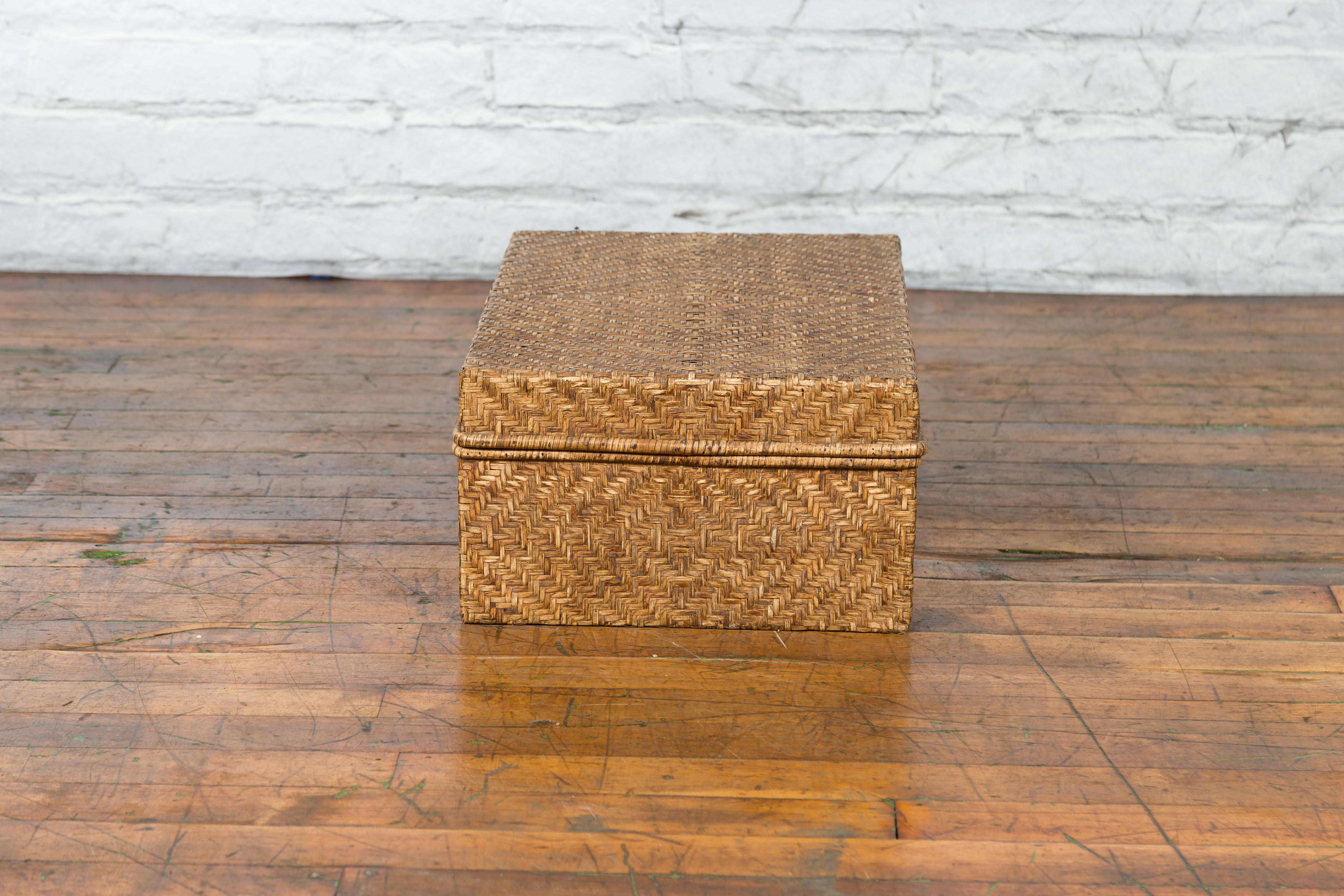 Vintage Chinese Rattan over Wood Rectangular Box or Low Side Table For Sale 8