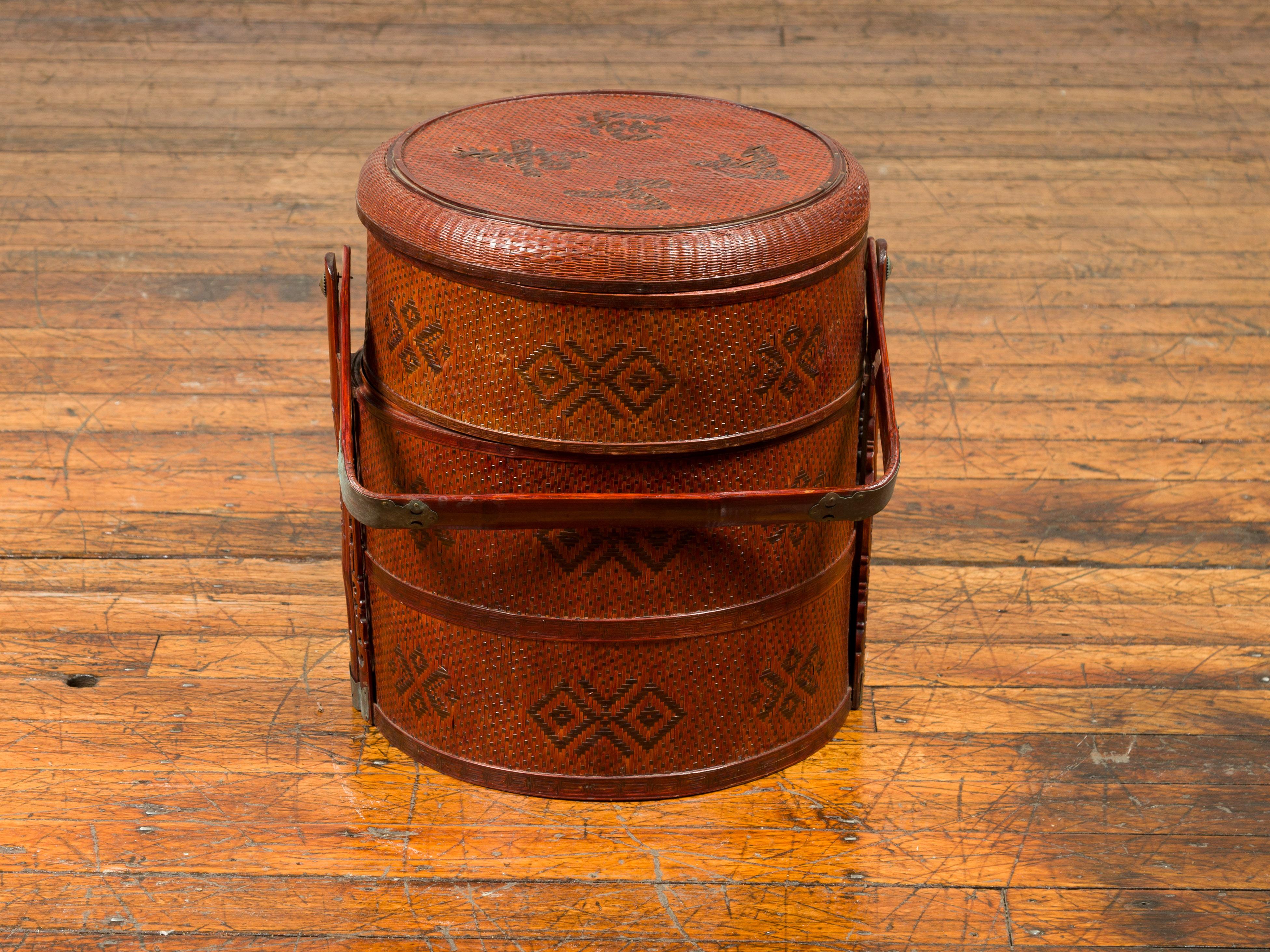 Rattan and Bamboo Tiered Nested Lunch Basket with Lid and Carved Handle For Sale 2