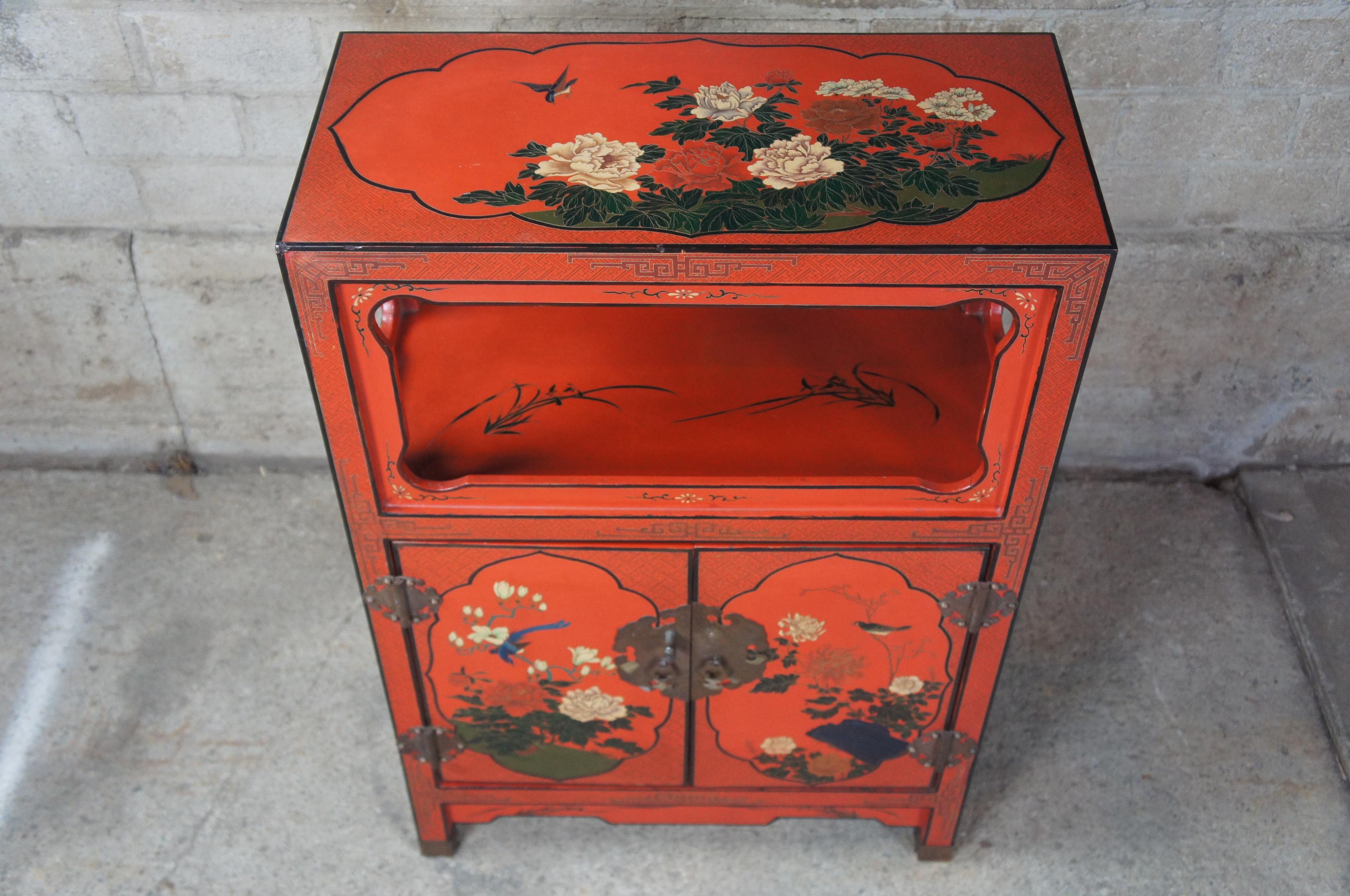 Vintage Chinese Red Lacquer Alter Cabinet Stand Chinoiserie Entry Console In Good Condition In Dayton, OH