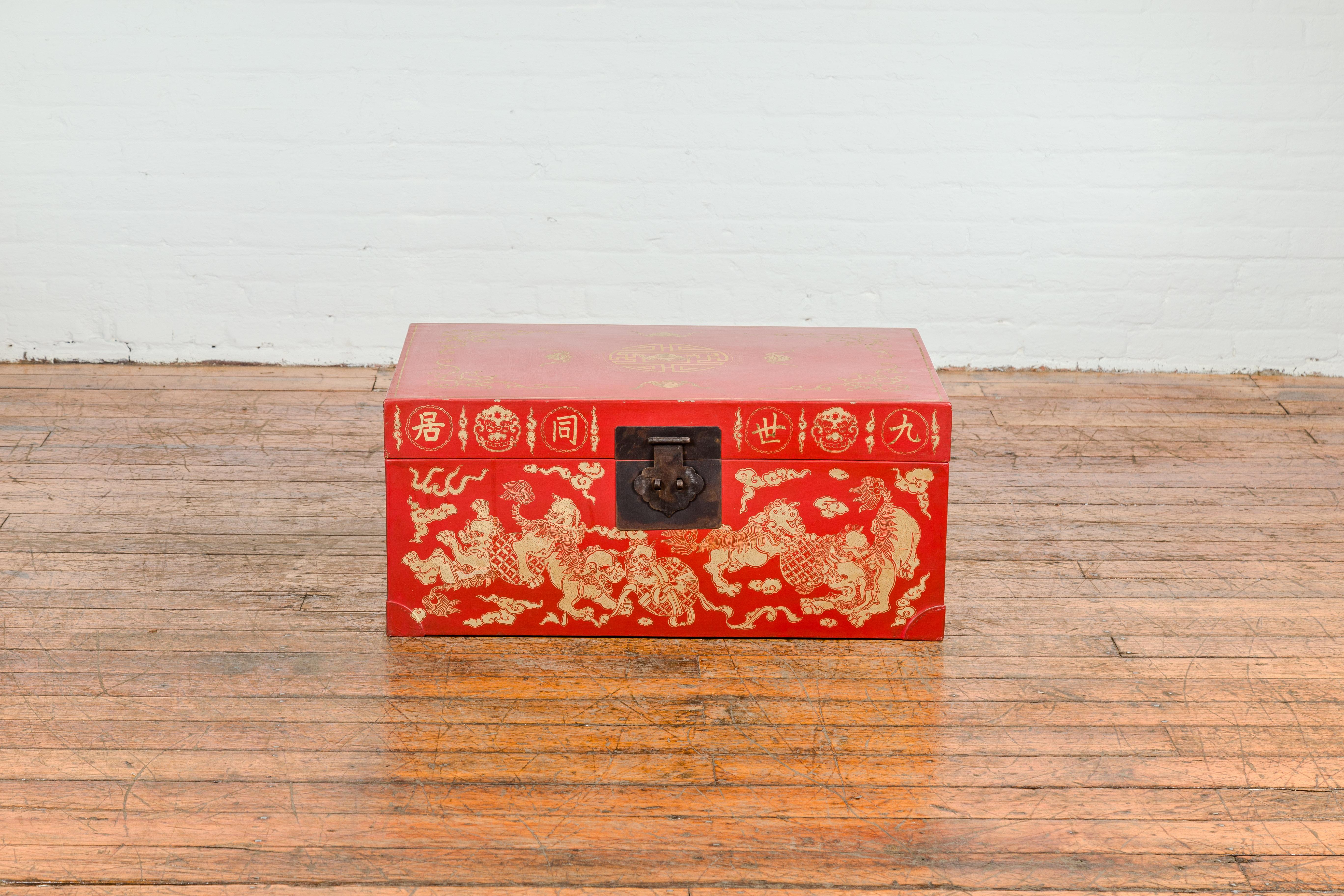 20th Century Vintage Chinese Red Lacquer Blanket Chest with Bat, Guardian Lion, Cloud Motifs For Sale