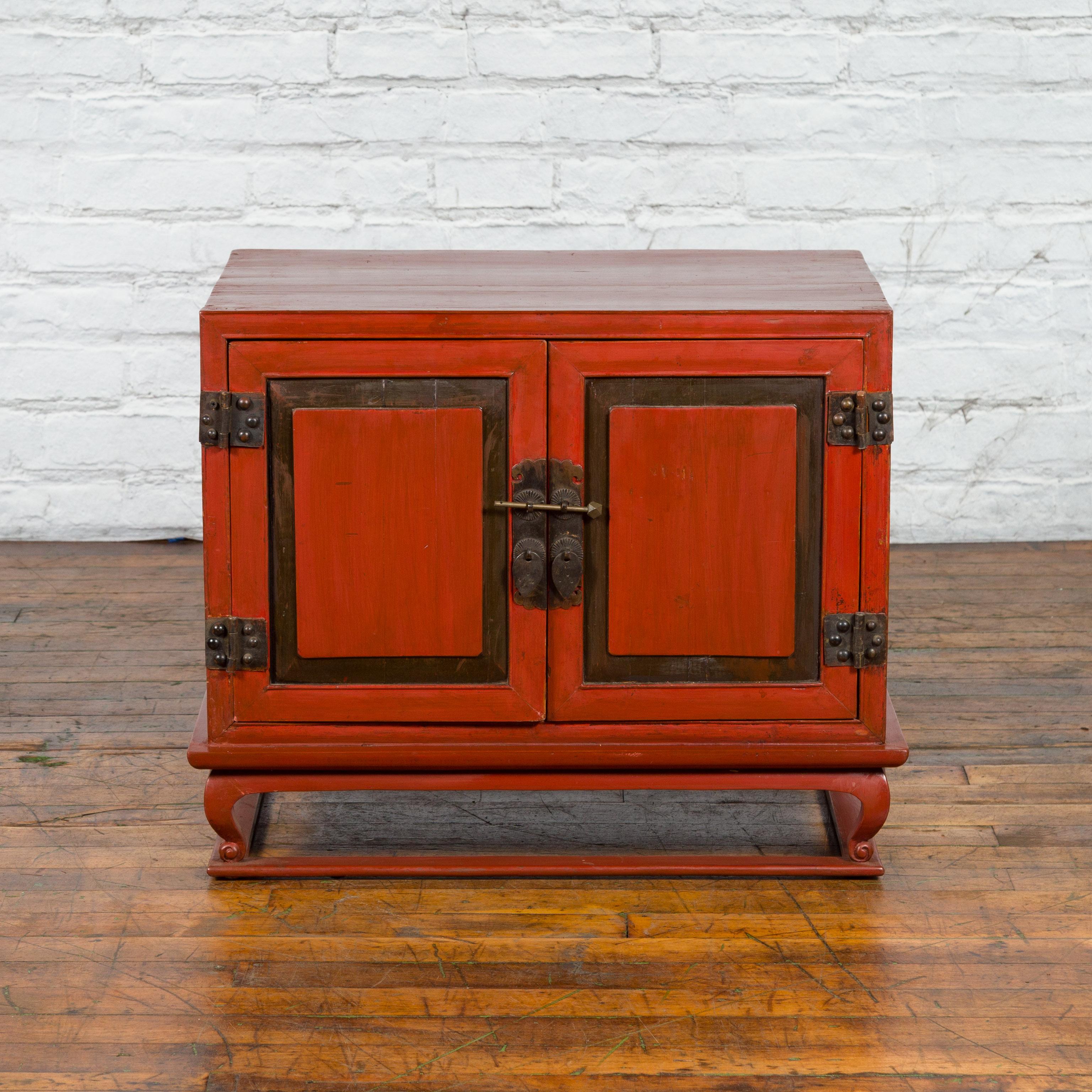 Lacquered Vintage Chinese Red Lacquer Small Cabinet with Dark Accents and Cabriole Legs For Sale