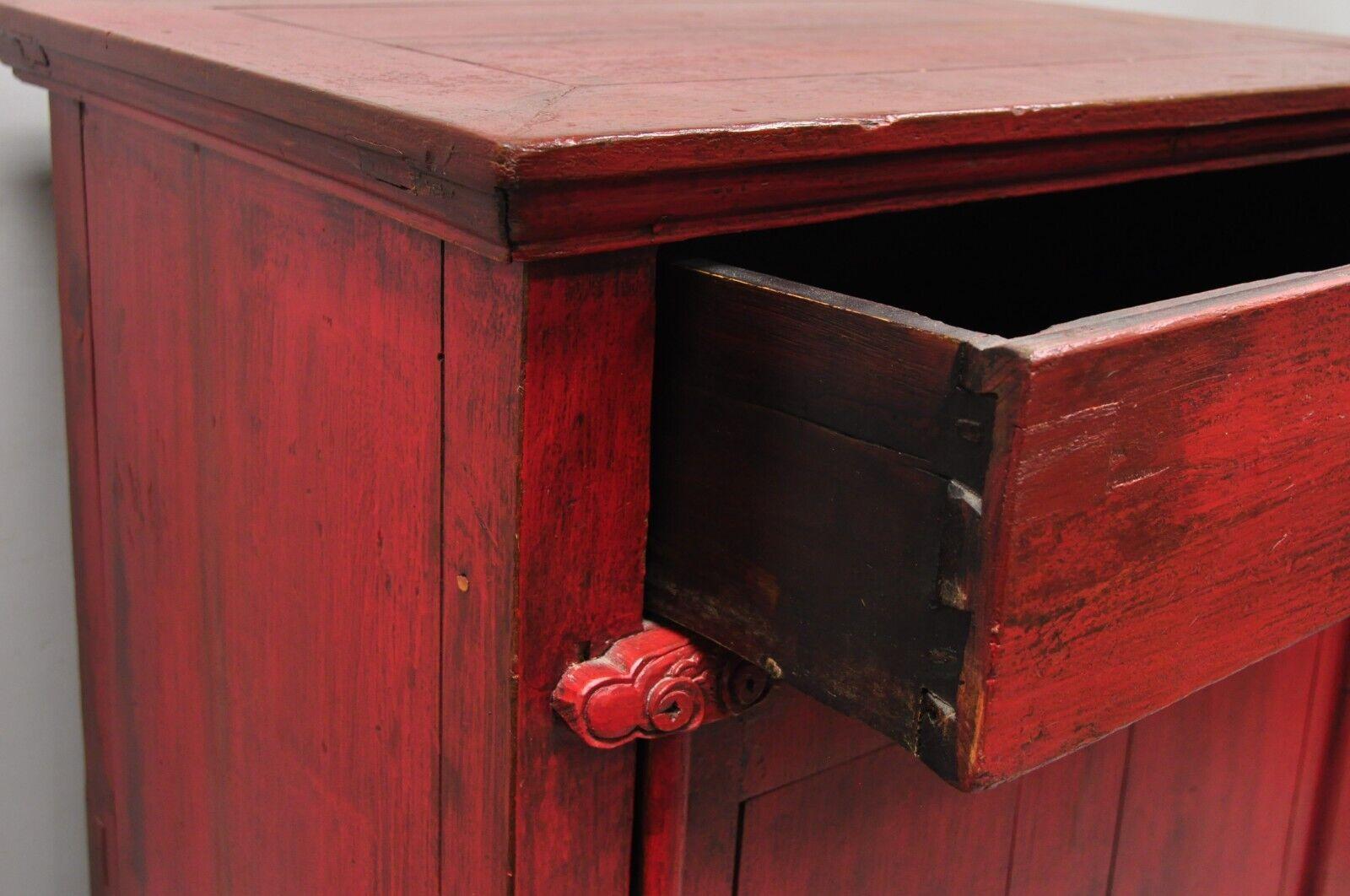Vintage Chinese Red Lacquered Cabinet Cupboard with Drawer and Swing Doors 4