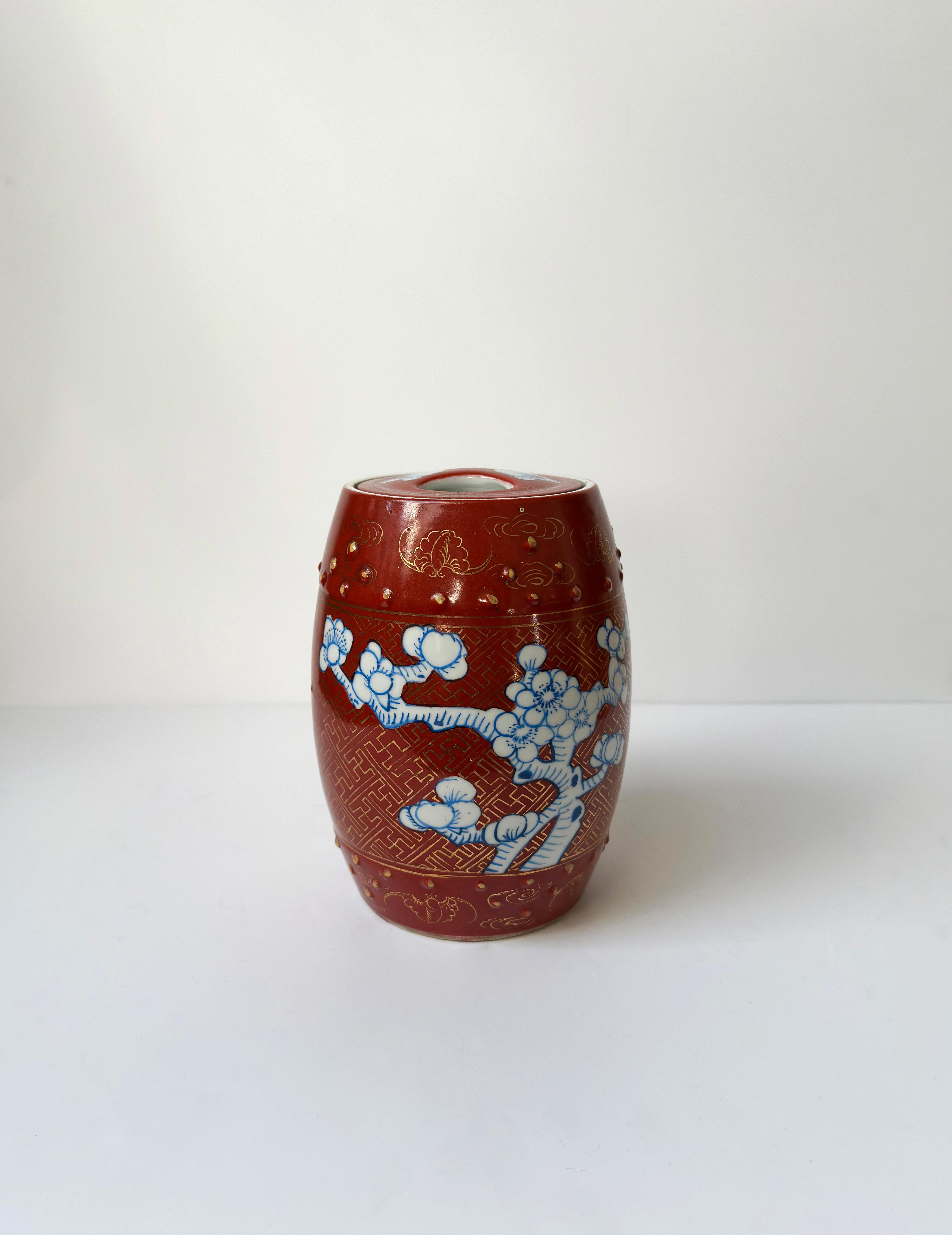 Japanese Red Porcelain ‘Prunus’ Ginger Jar For Sale 1