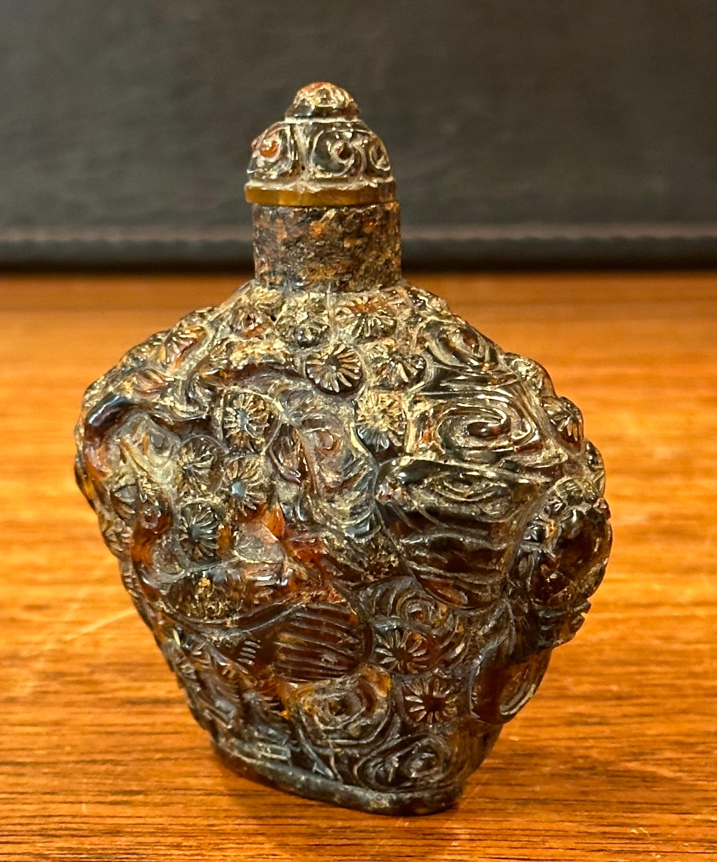 Vintage Chinese Relief Amber Snuff Bottle For Sale 1
