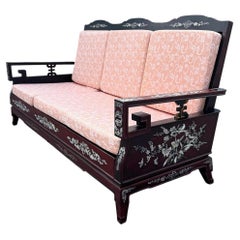 Canapé chinois vintage en bois de rose avec incrustation de nacre