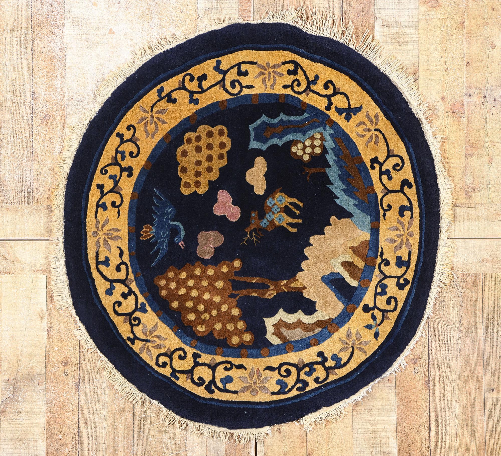 Vintage Chinese Round Peking Pictorial Rug, 04'00 x 03'09 For Sale 2