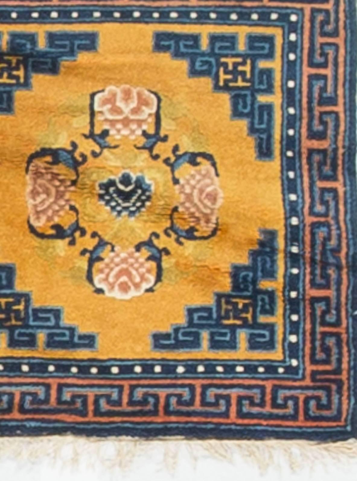 Hand-Woven Vintage Chinese Rug circa 1920 For Sale