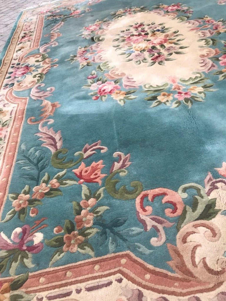 Vintage Chinese Savonnerie Style Rug In Good Condition For Sale In Saint Ouen, FR
