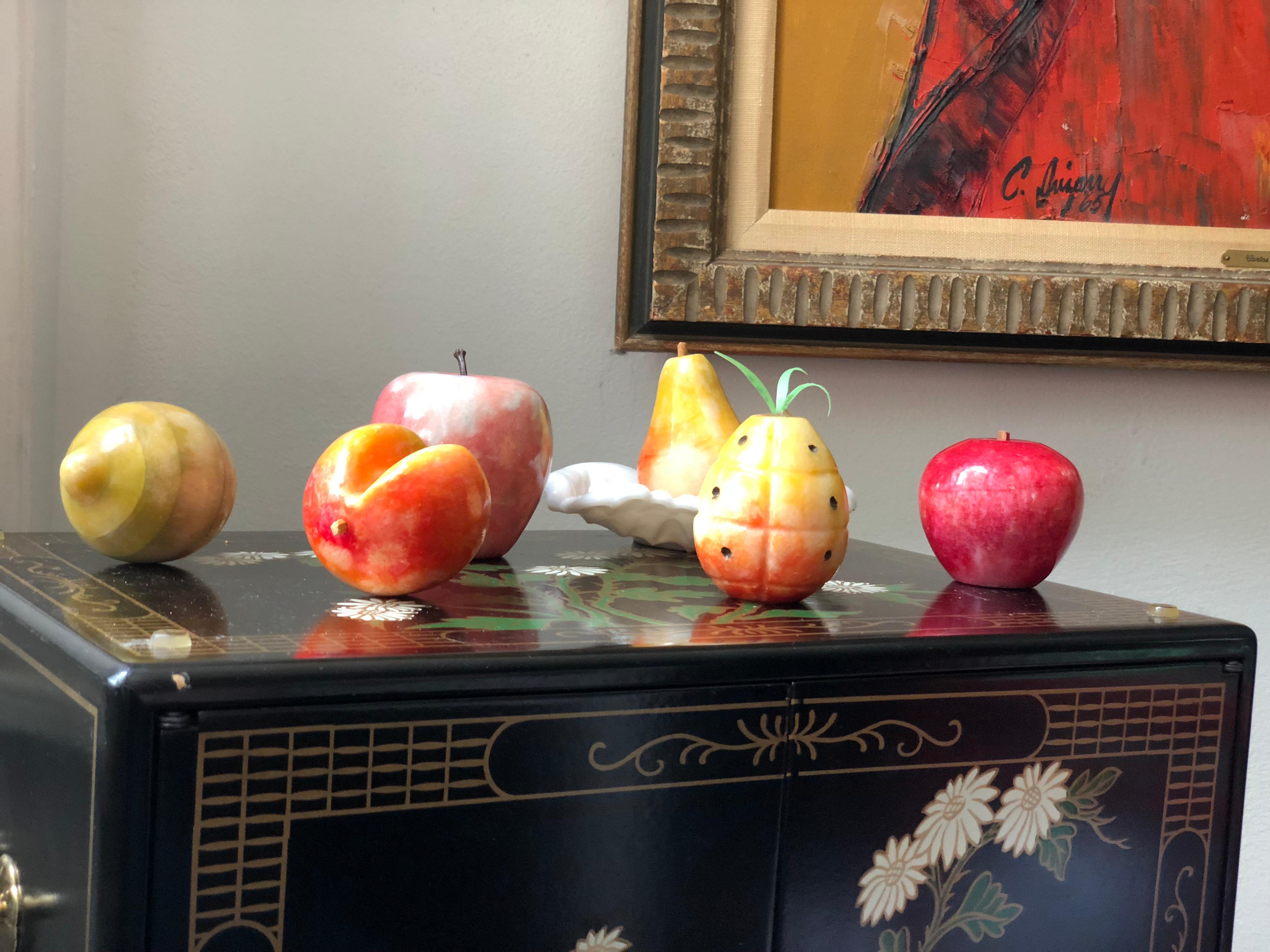 Vintage Chinese semi-precious hardstone and jade fruit Fortune Collection, quartz. 

Gorgeous set of 6 fruits, vibrant colors, semi-precious stone, hand carved and burnished. Set includes one Bartlett Pear, one large lime, 1 nectarine, one small