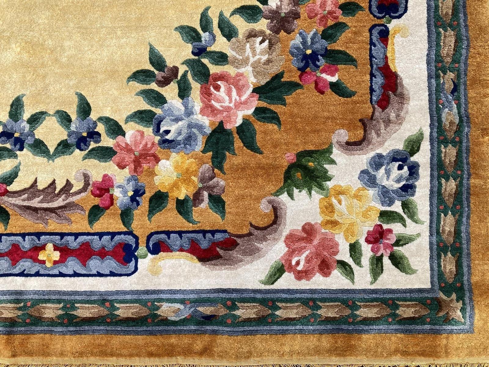 Vintage Chinese Silk Carpet 2.43m X 1.59m (Seide) im Angebot