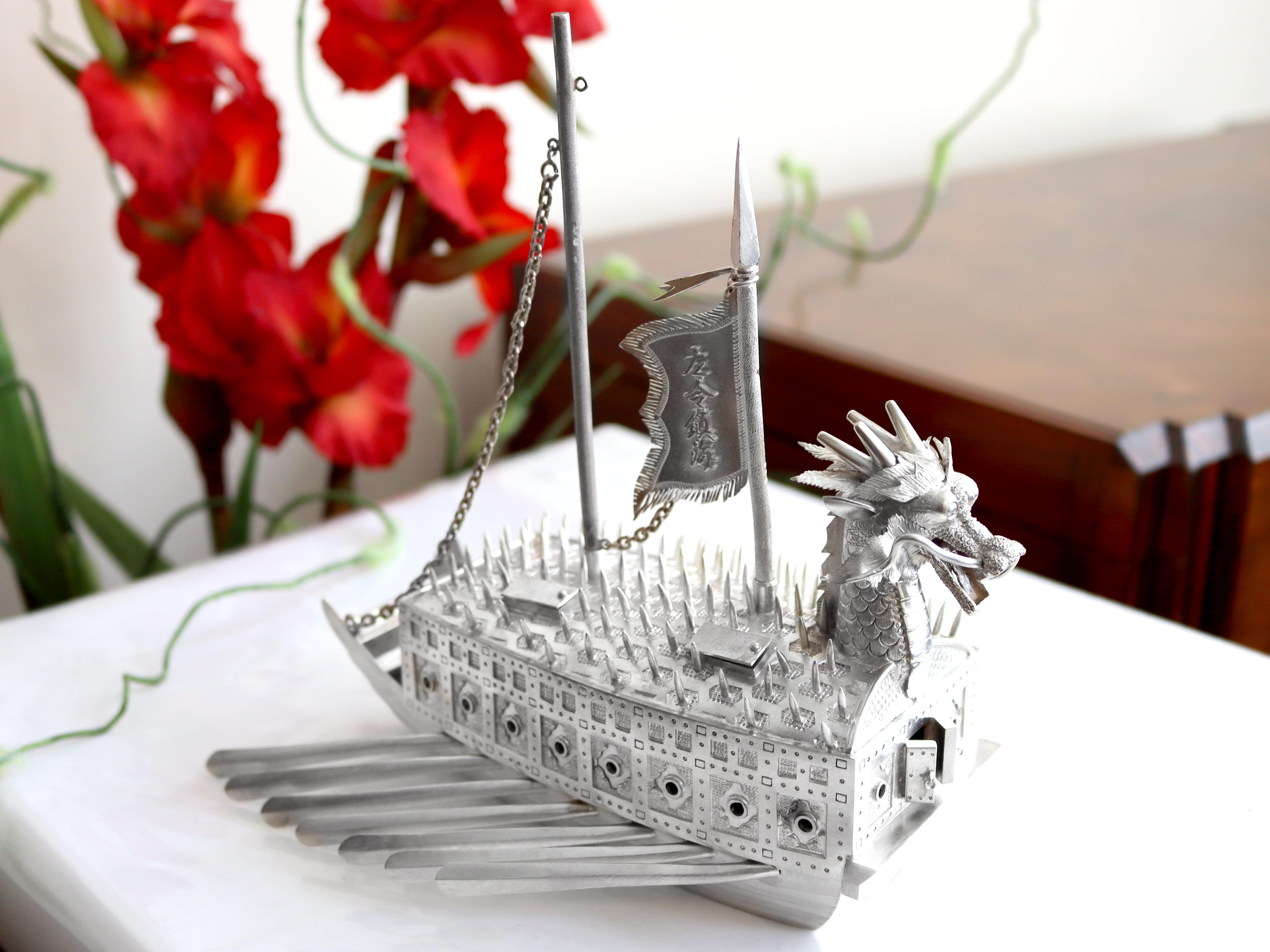 Vintage Asian Silver Warship / Tutle Ship Ornament In Excellent Condition For Sale In Jesmond, Newcastle Upon Tyne