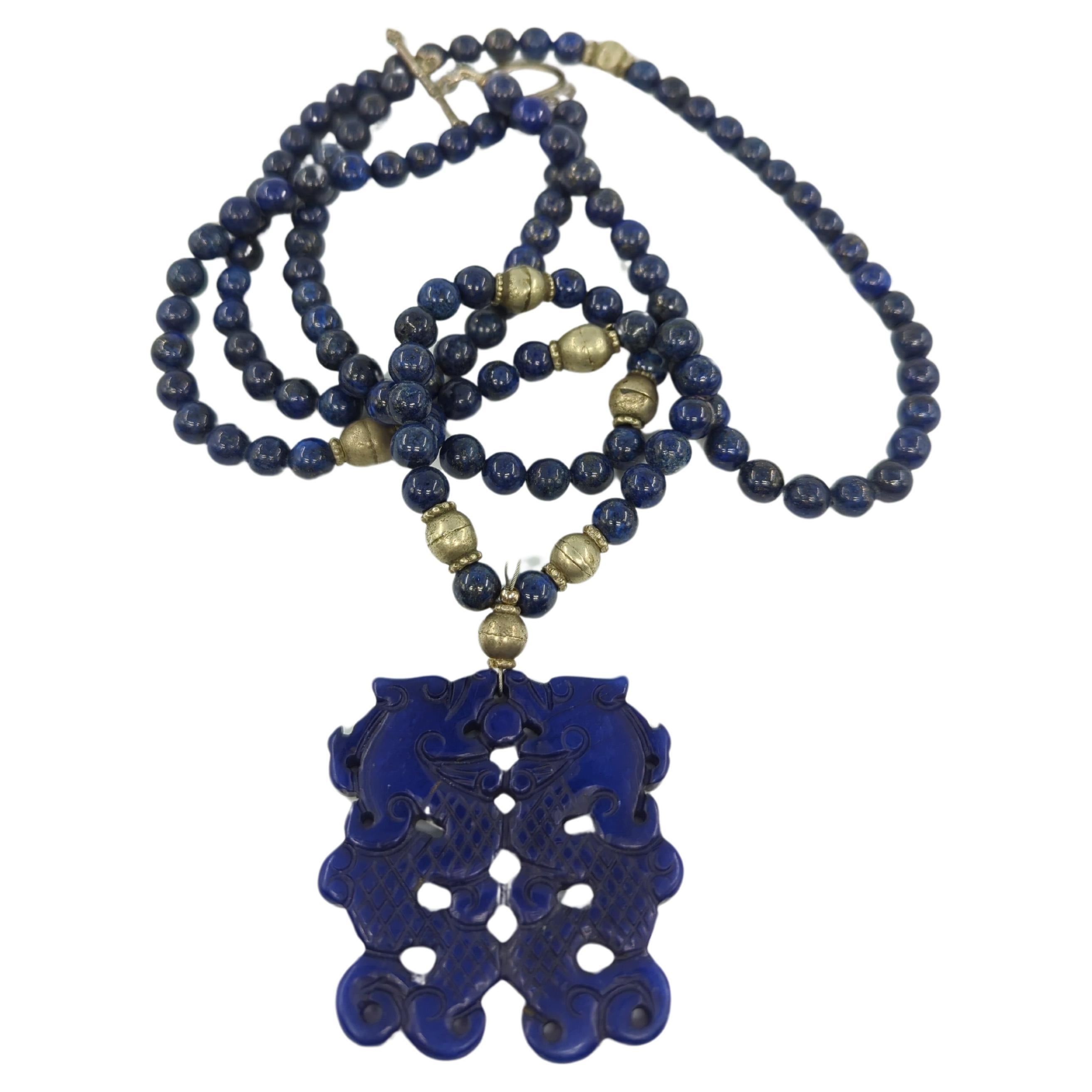 Round Cut Vintage Chinese Silver Lapis Lazuli Necklace Double Dragon Pendant Multi-wear  For Sale
