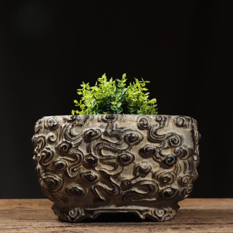 Vintage Chinese Stone Carving Flower Pot with Auspicious Clouds – Symbol of Harmony, Fortune & Longevity

Elevate your garden or interior décor with this Vintage Chinese Stone Carved Flower Pot, beautifully adorned with traditional auspicious cloud
