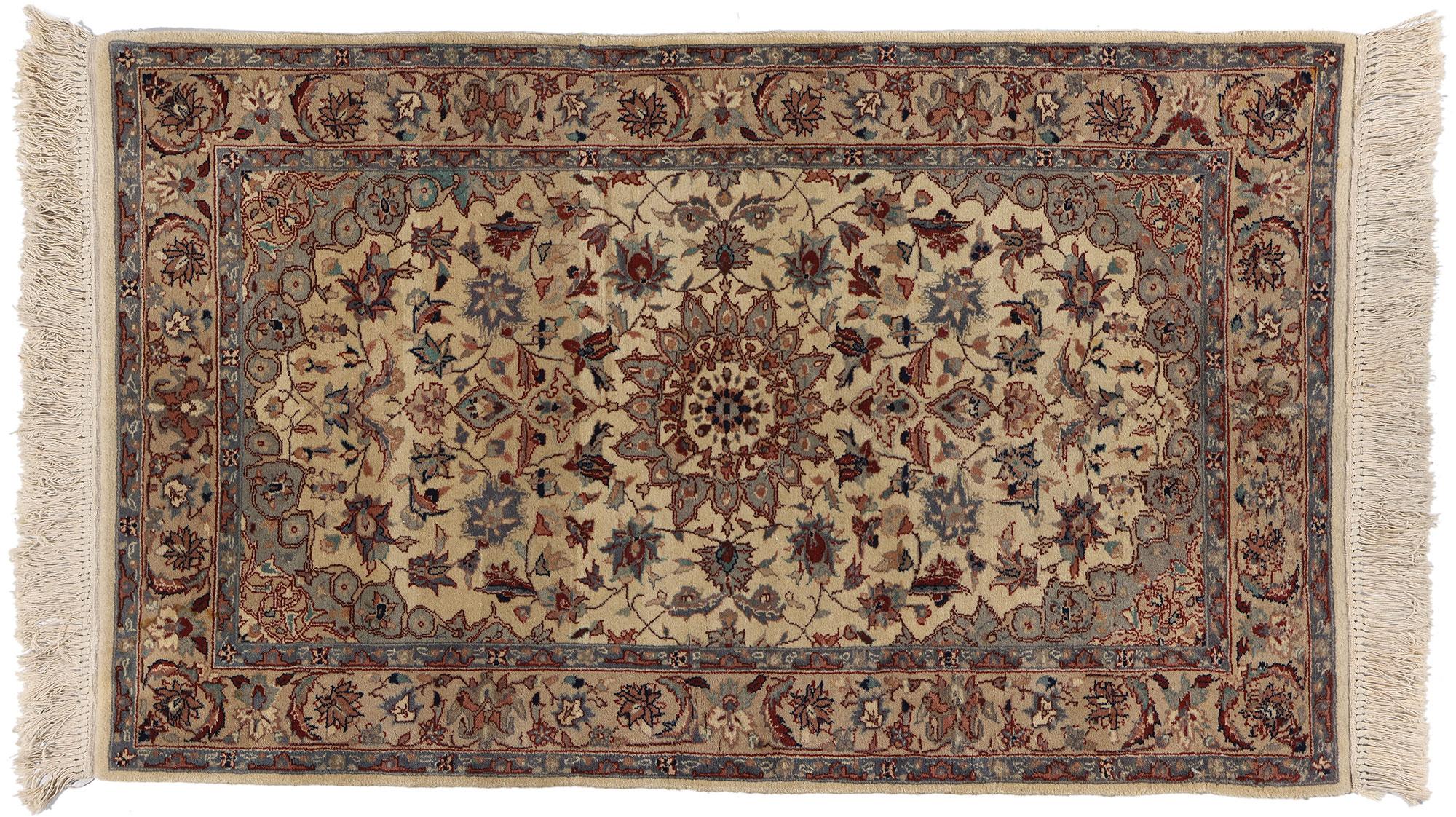 Vintage Chinese Tabriz Rug with Traditional Style For Sale 4