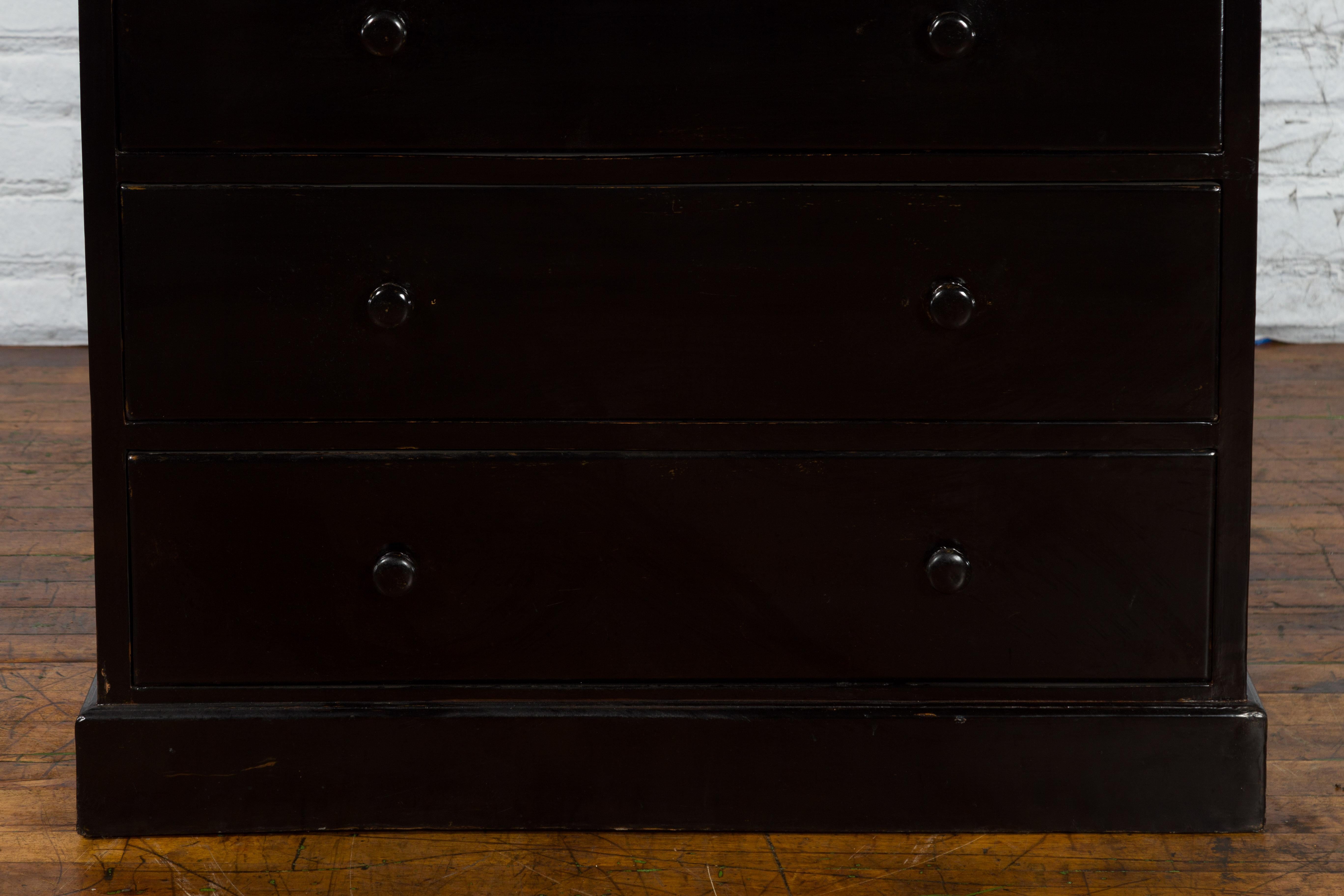 Vintage Chinese Tall Black Lacquered Elmwood Chest with Six Drawers For Sale 3
