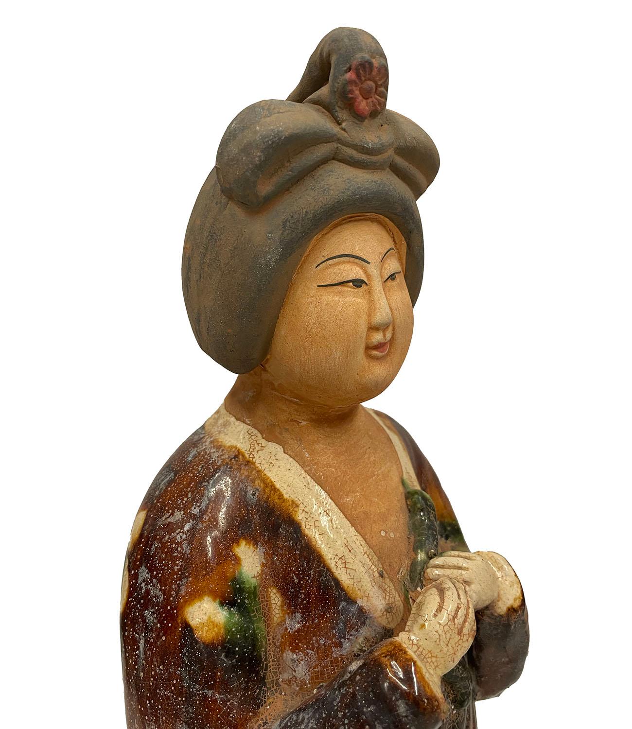 Smaltato Statua di tomba in ceramica smaltata cinese d'epoca Tang tricolore in vendita