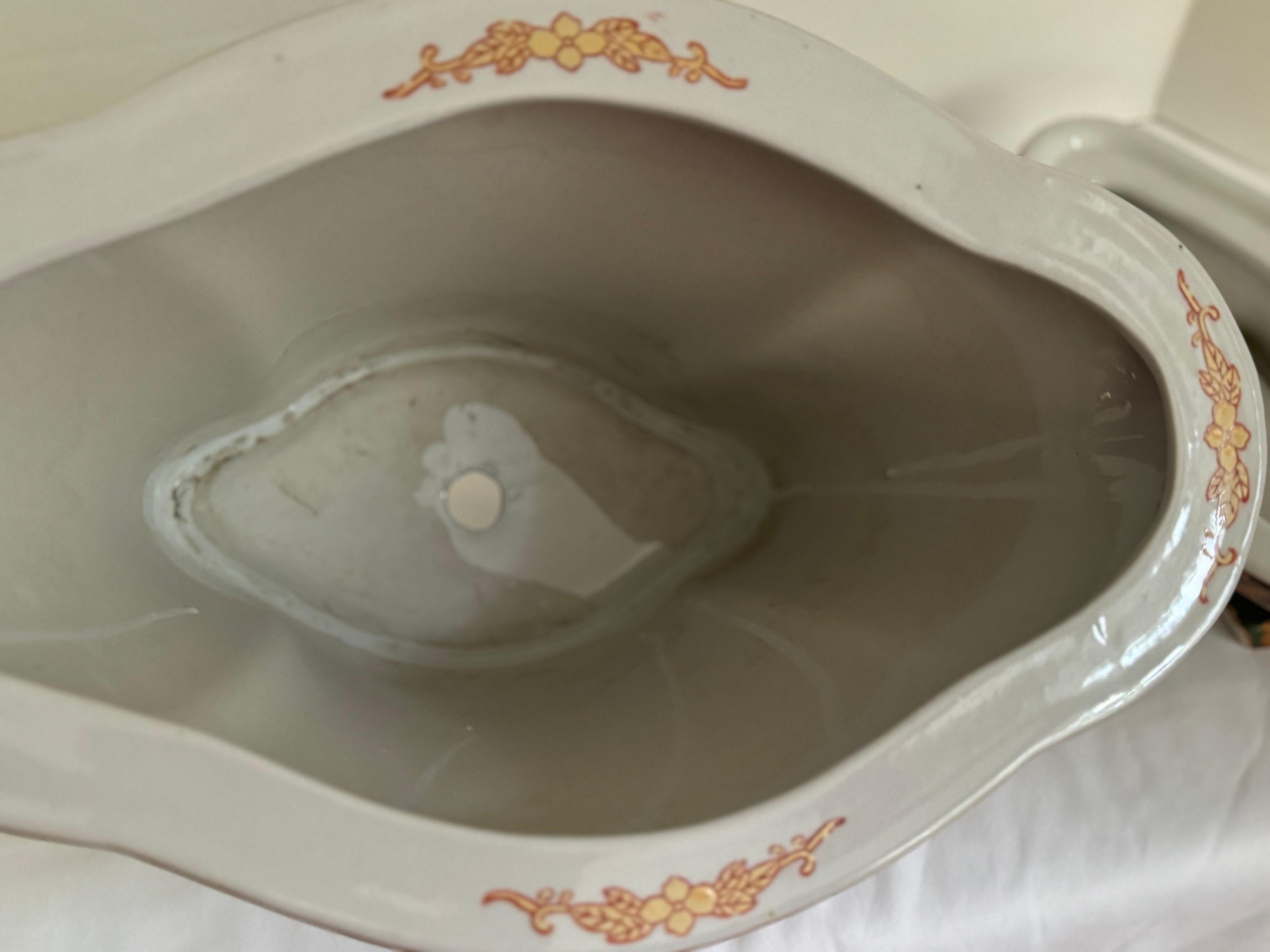 Vaso e sottovaso in porcellana con disegno di arazzo cinese d'epoca in vendita 3
