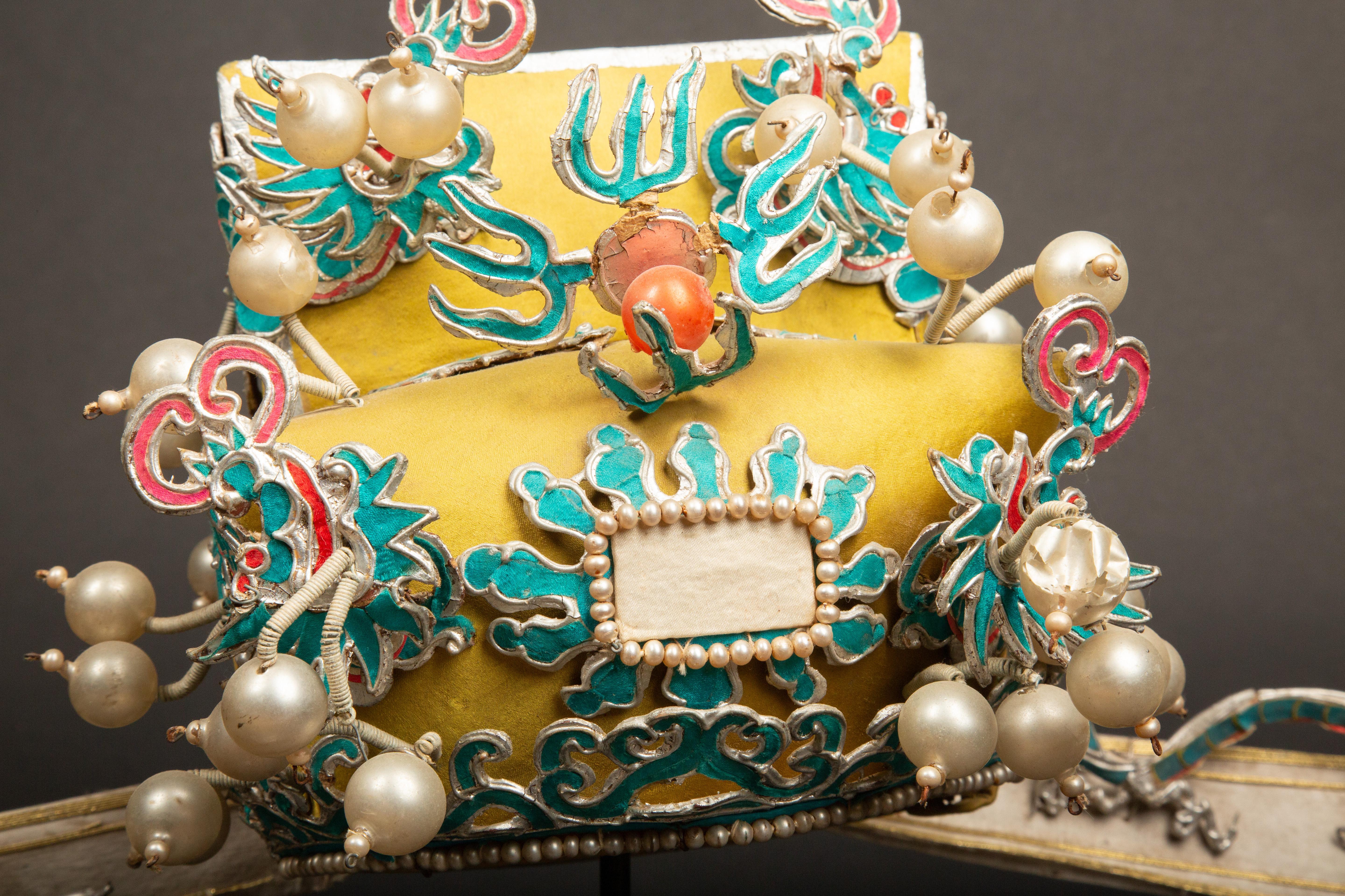 Vintage Chinese Theatre Opera Headdress, Chartreuse with Blue and Siver Details For Sale 3