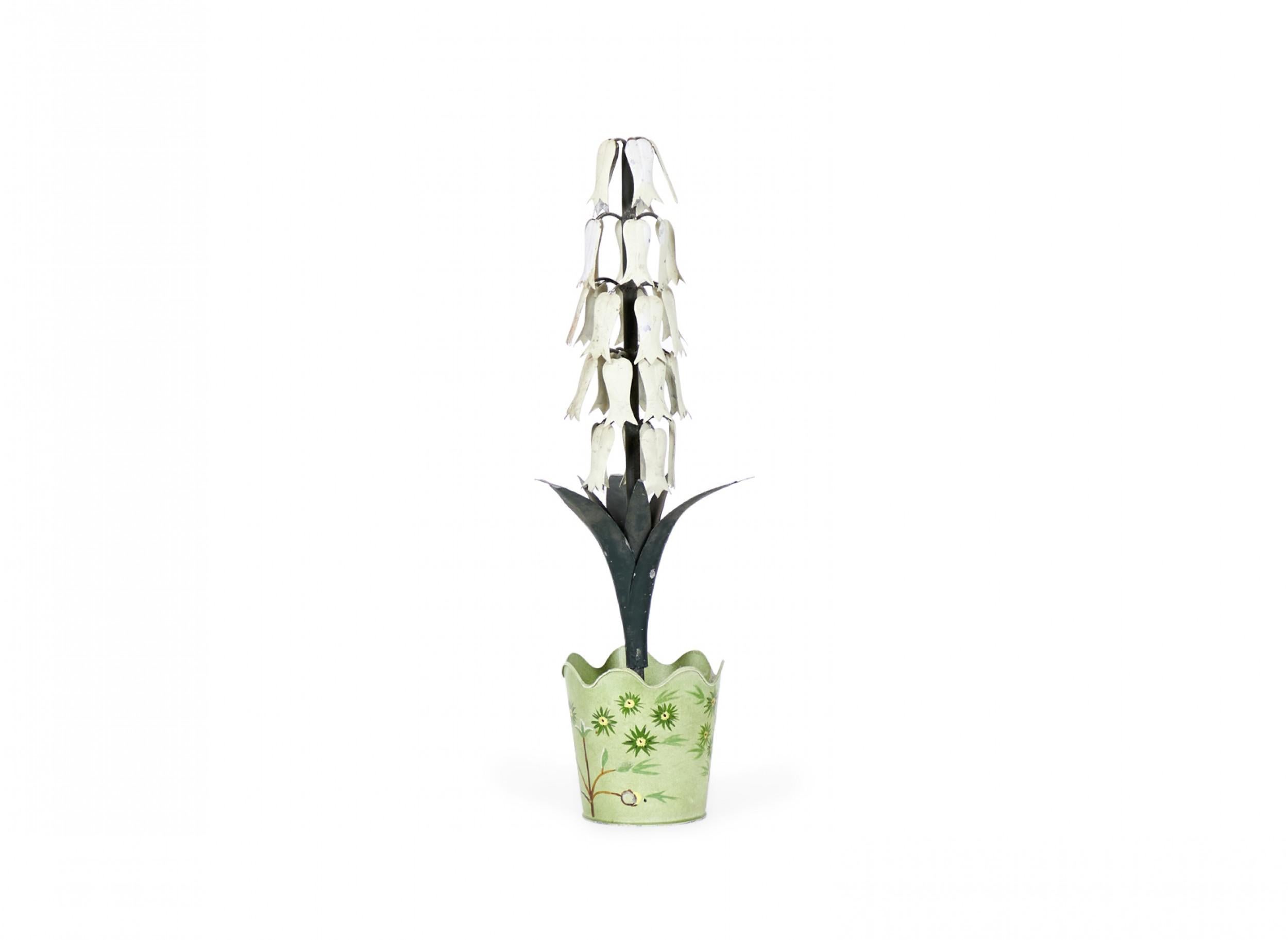 Vintage Chinese Tole und Eisen Potted Flower Skulptur (Chinesisch) im Angebot