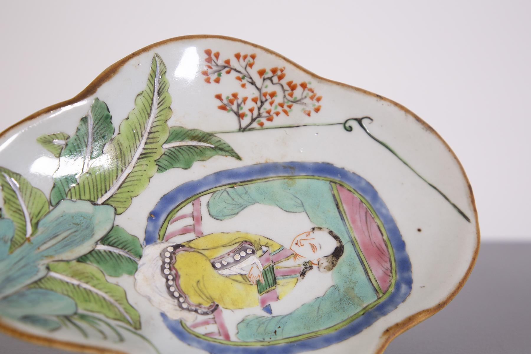 Exportation chinoise Plateau chinois vintage en céramique peint à la main en vente