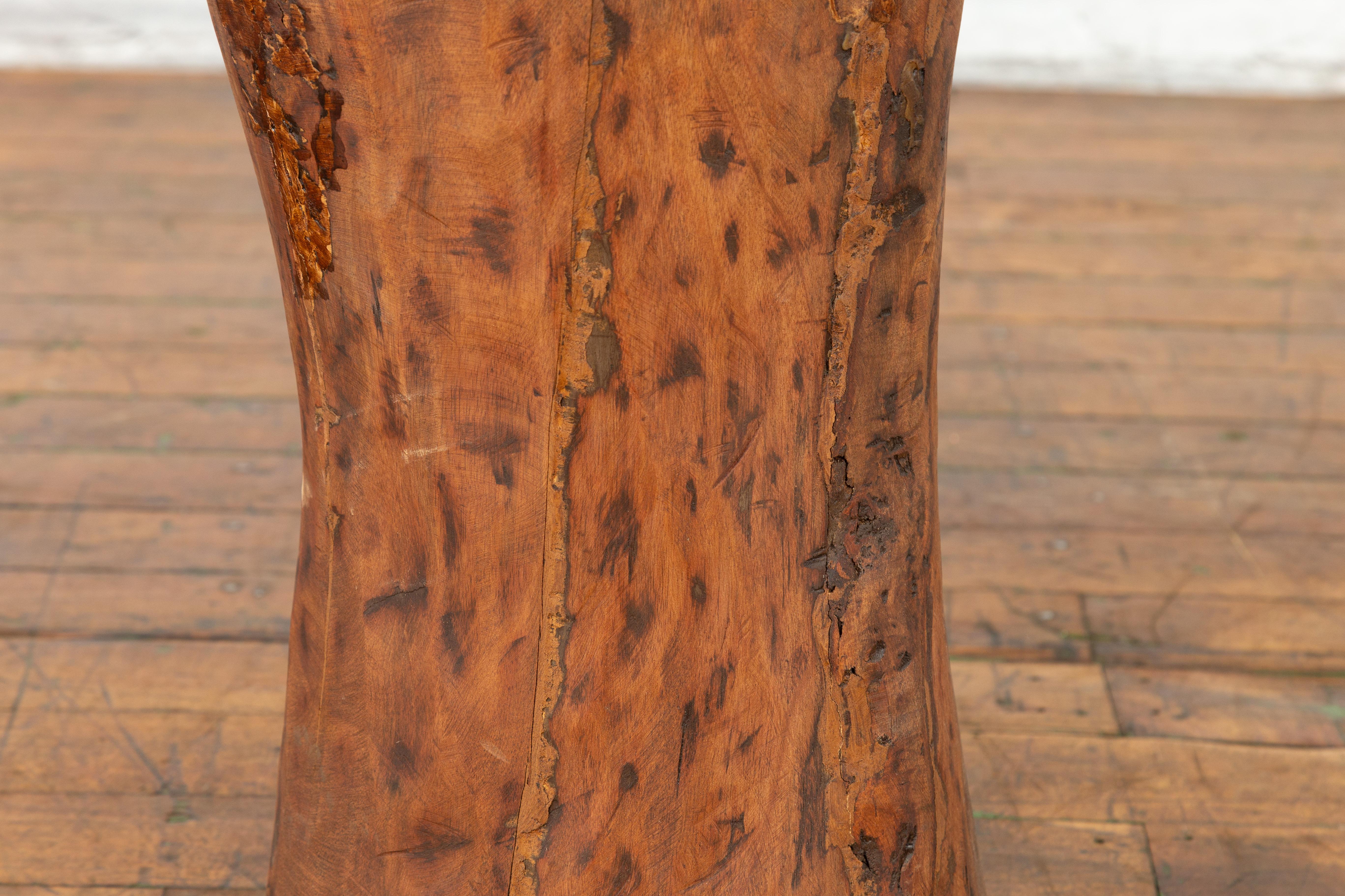 Chinesischer Baumstumpf-Holzsockel mit rustikaler charakteristischem Muster im Angebot 2