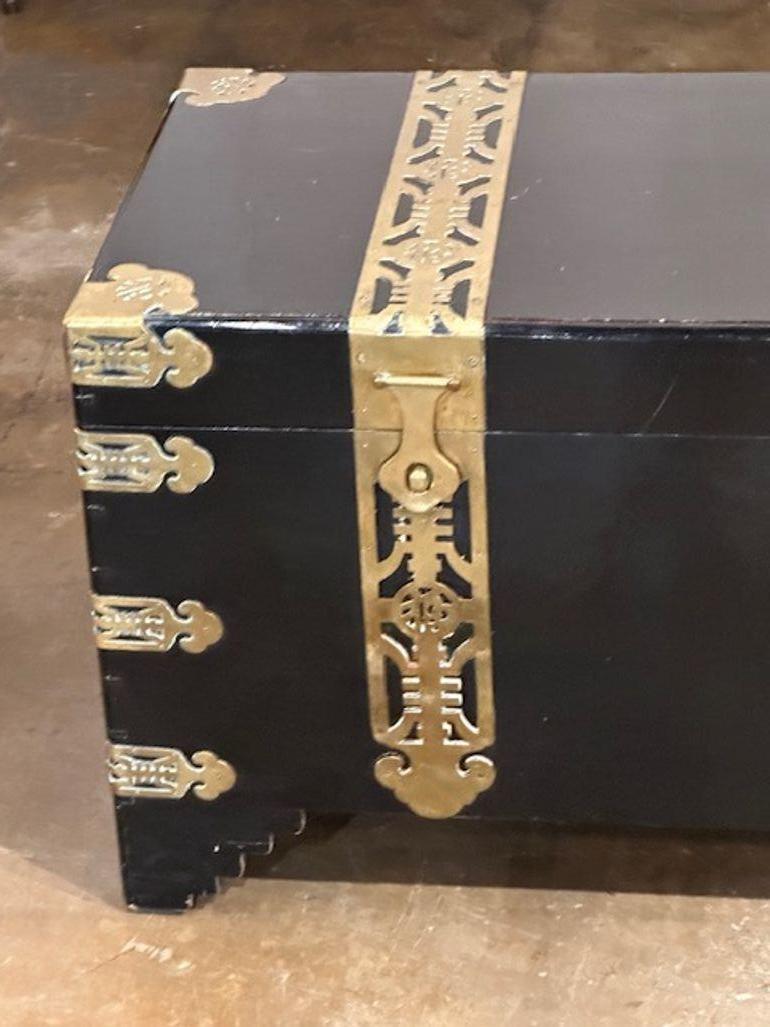 Vintage Chinese Trunk In Good Condition In Dallas, TX