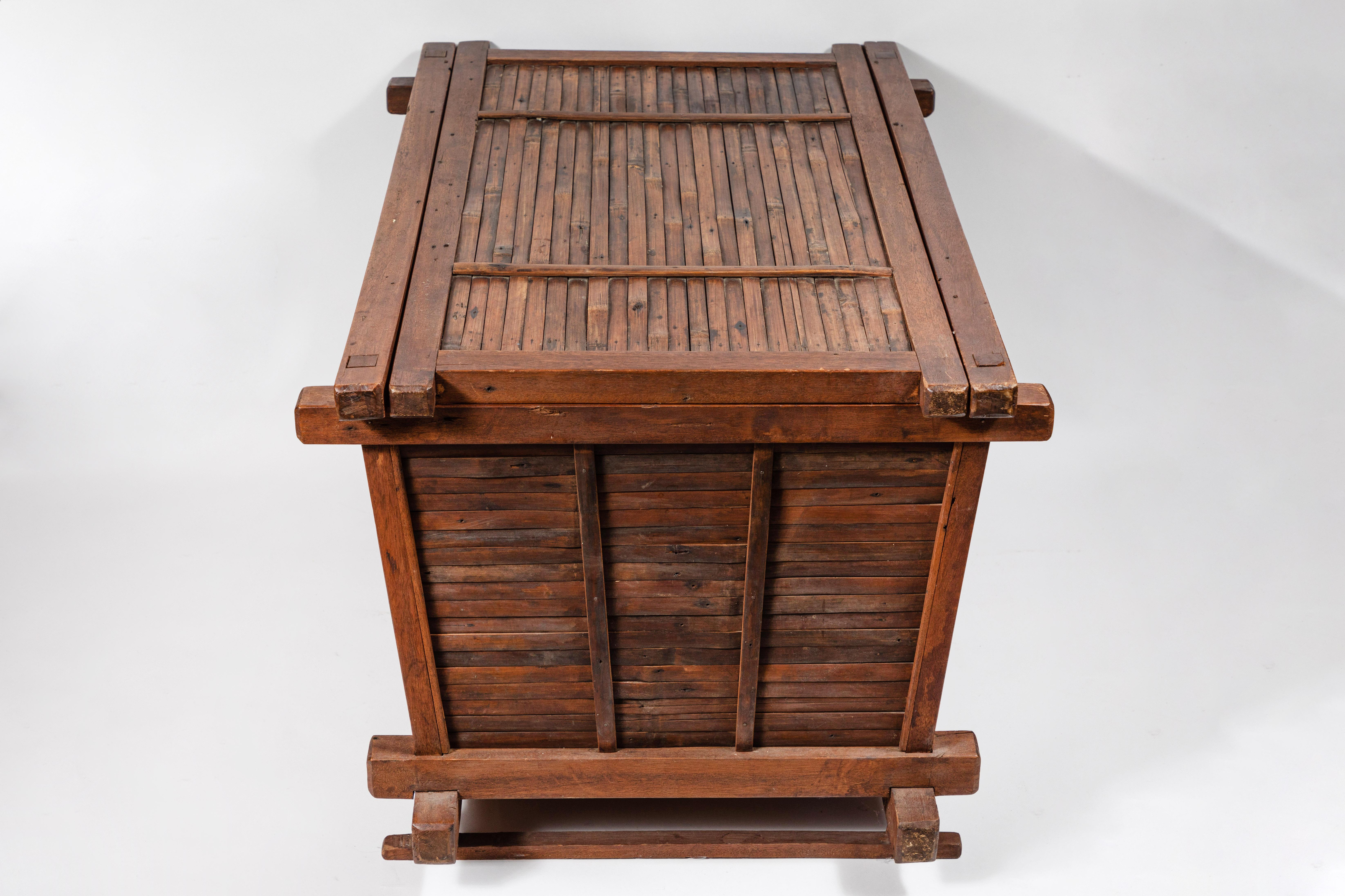 Vintage Chinese Trunk Made of Bamboo and Elm 8