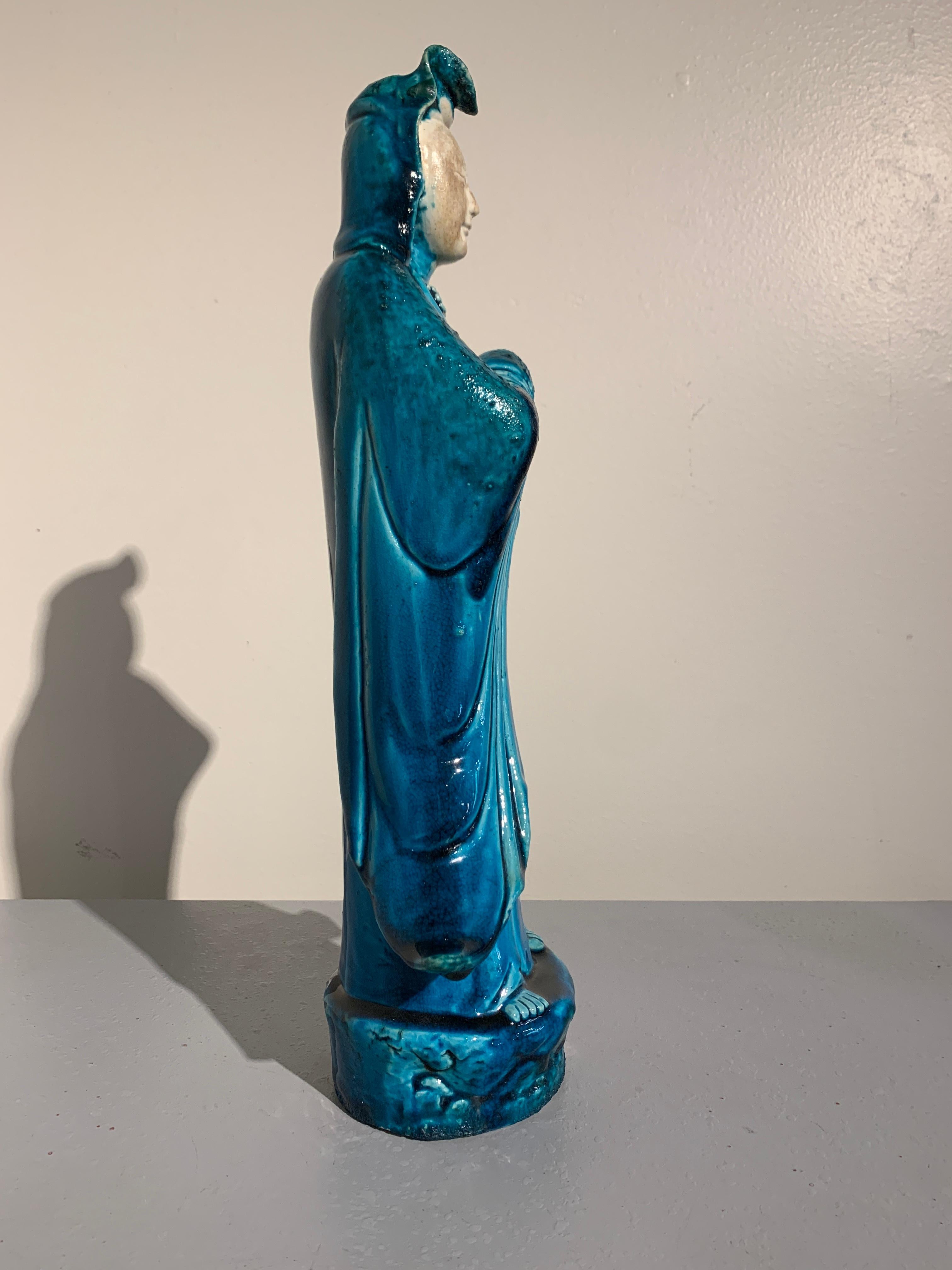 Vintage Chinese Turquoise Glazed Guanyin Statue, Mid-20th Century, China In Good Condition In Austin, TX