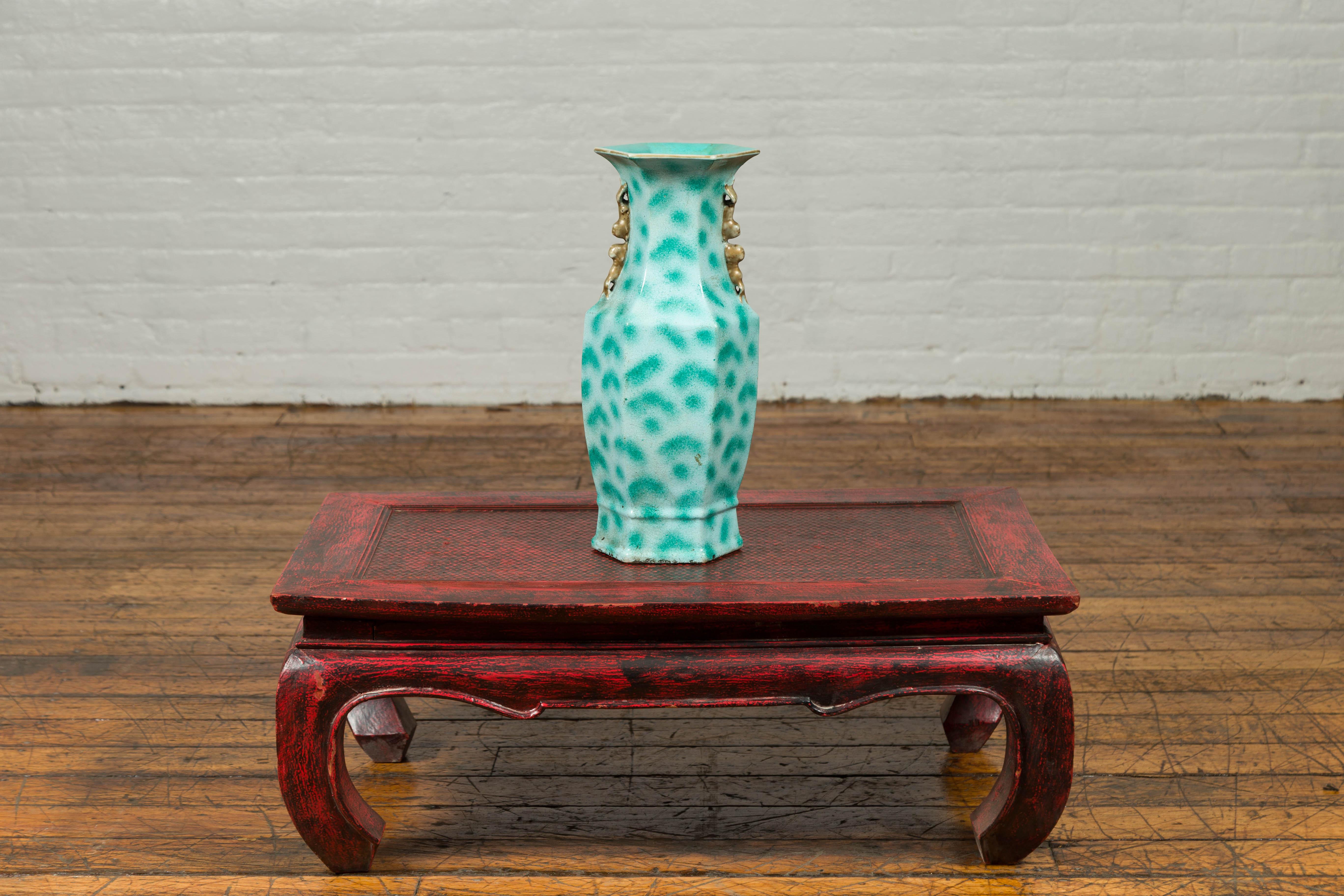 Vintage Chinese Turquoise Vase with Spotted Design and Hexagonal Neck In Good Condition For Sale In Yonkers, NY