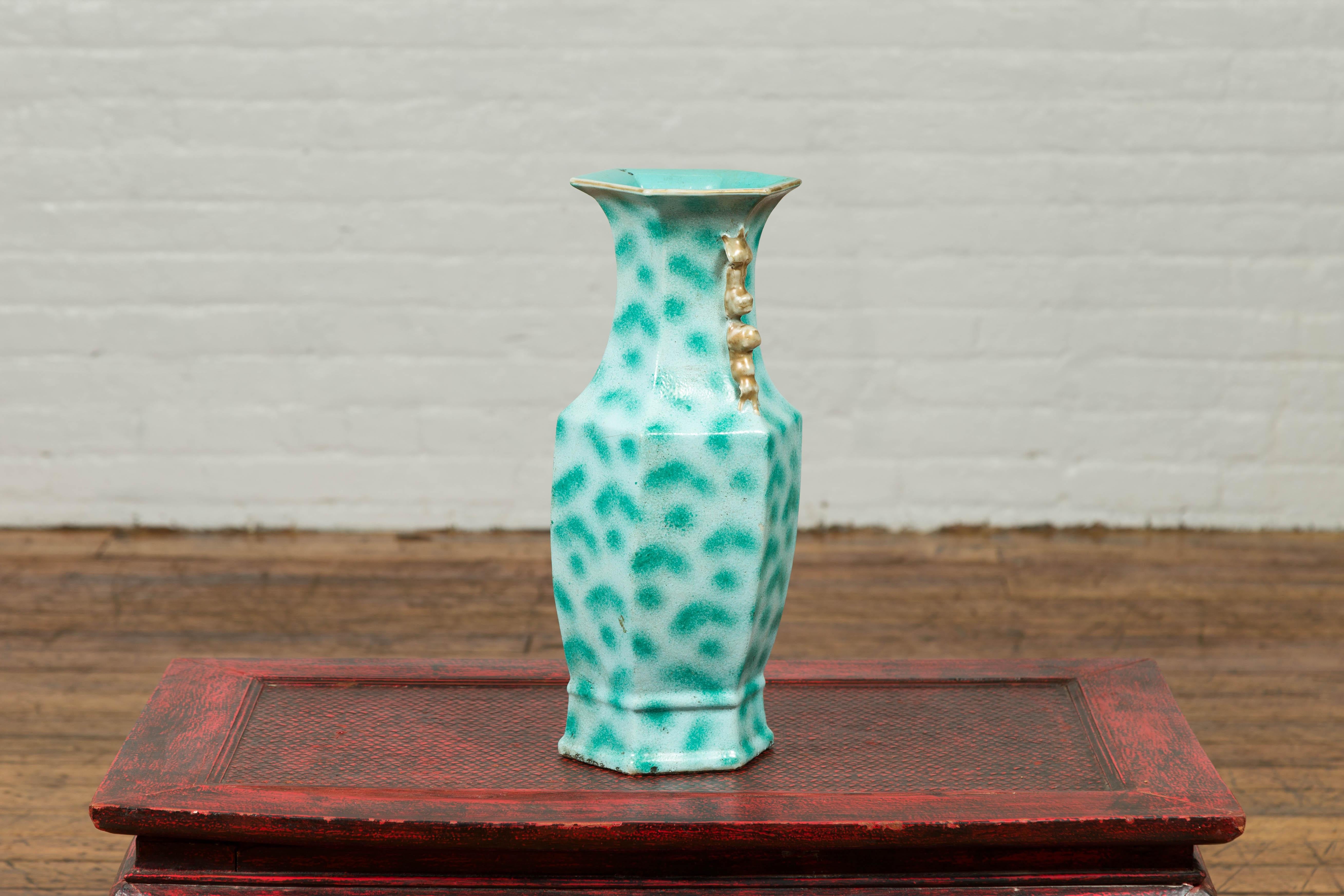 Vintage Chinese Turquoise Vase with Spotted Design and Hexagonal Neck For Sale 3