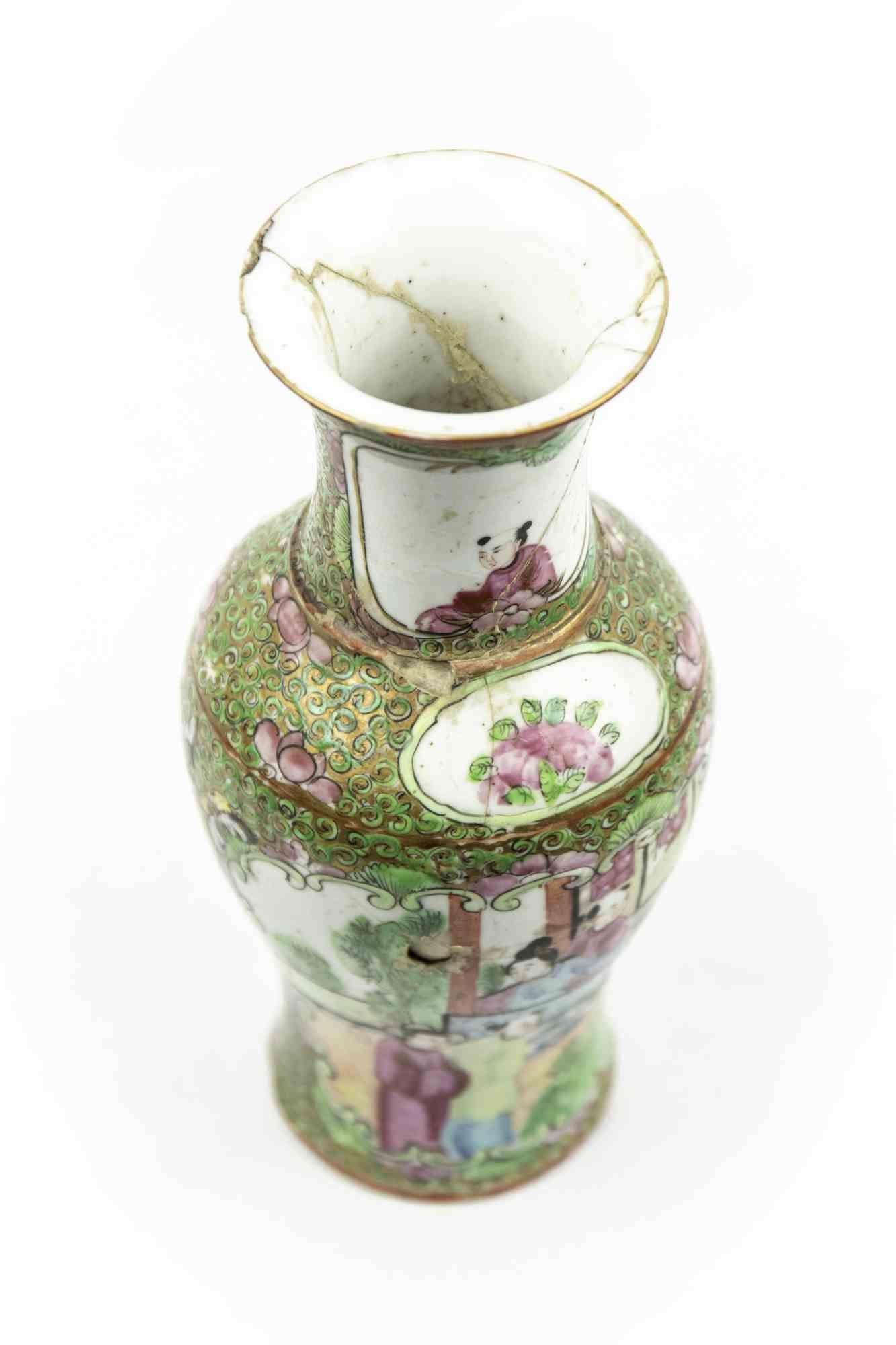 Vintage Chinese Vase, Early 20th Century In Good Condition In Roma, IT