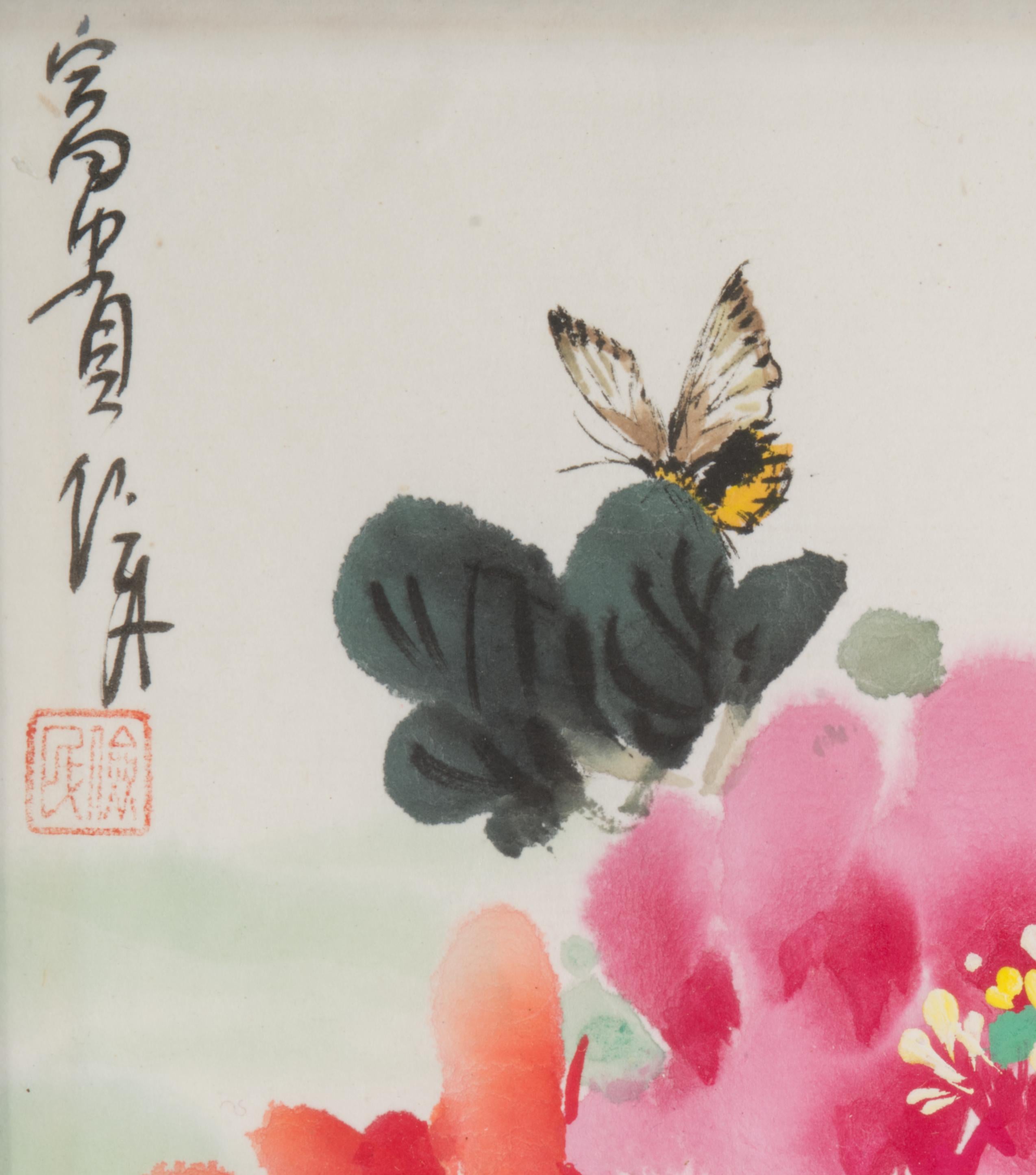 Peinture aquarelle chinoise vintage encadrée de fleurs et papillons Bon état - En vente à Clifton Springs, NY