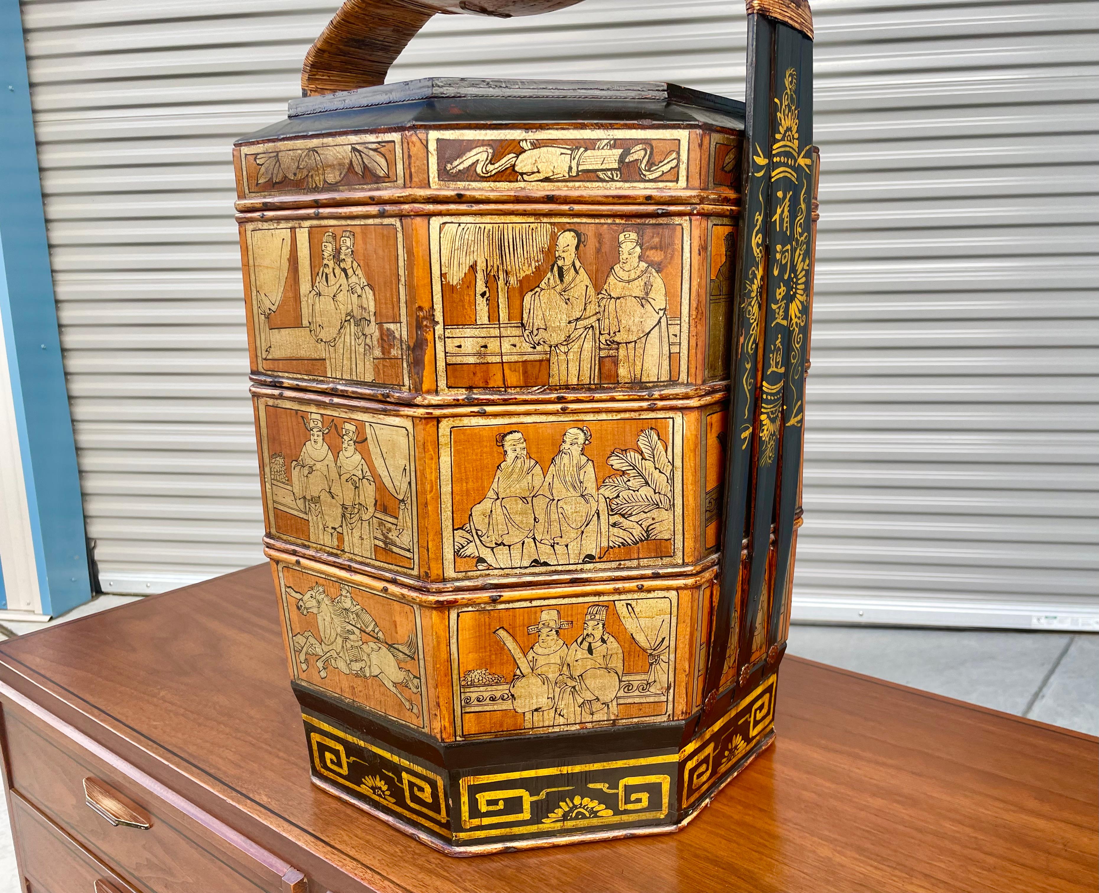 Vintage Chinese Wedding Basket In Good Condition In North Hollywood, CA
