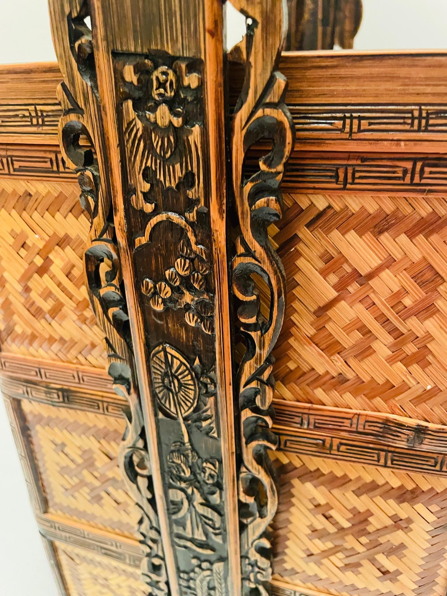 Vintage Chinese wedding basket. Rattan and Bamboo wedding basket. Woodcarving For Sale 6