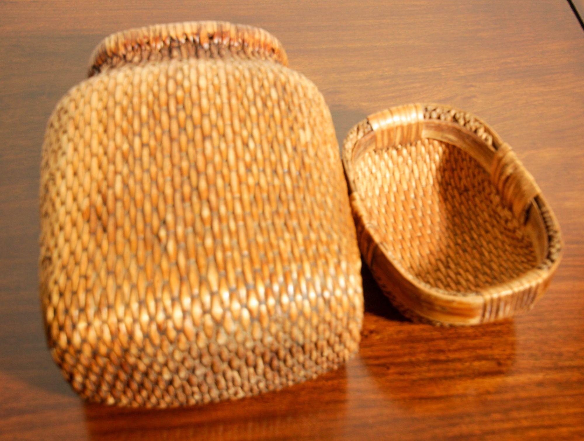 Panier pêcheur chinois vintage tissé en saule, récipient de rangement asiatique en vente 2