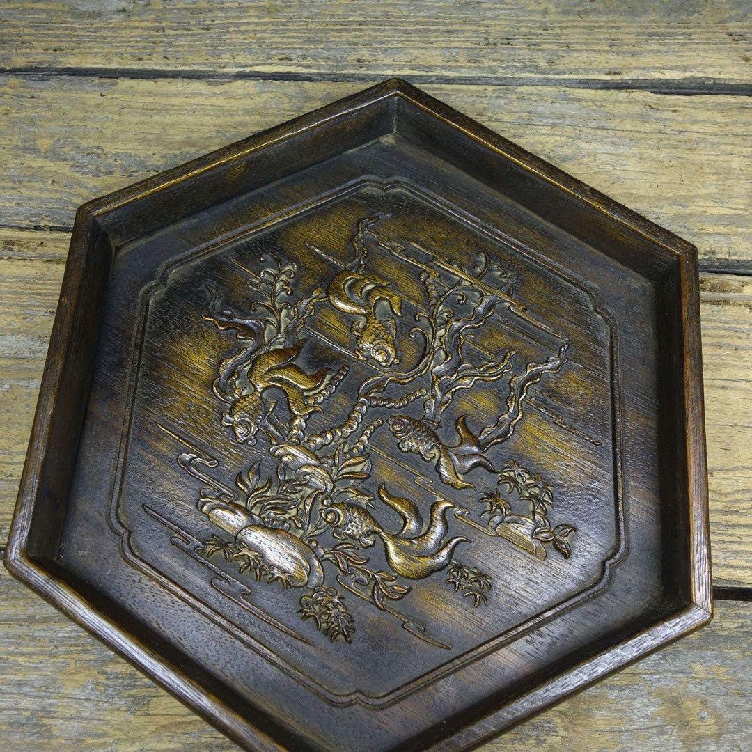 Vintage Chinese Wood Carving Auspicious Goldfische Sechseckige Platte im Angebot 4