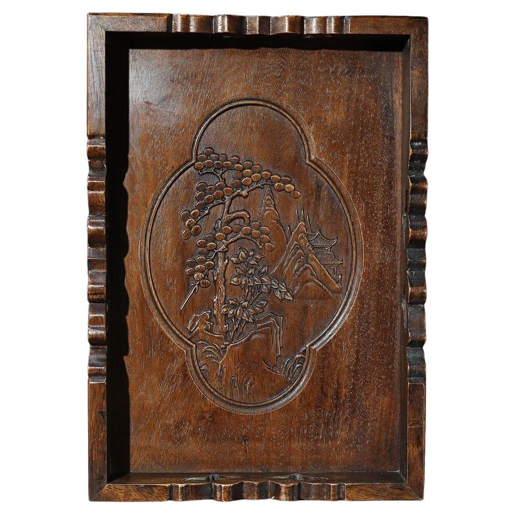 Vintage Chinese Wood Carving Auspicious Square Plate - Traditionelle Symbol der Segnungen & Wohlstand

Verleihen Sie Ihrem Raum einen Hauch von kultureller Eleganz mit diesem quadratischen Teller im Vintage-Stil aus China. Er ist aus massivem Holz