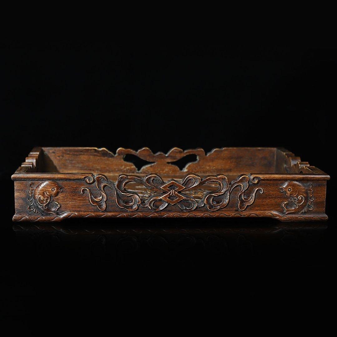 Vintage Chinese Wood Carving Auspicious Square Plate (20. Jahrhundert) im Angebot
